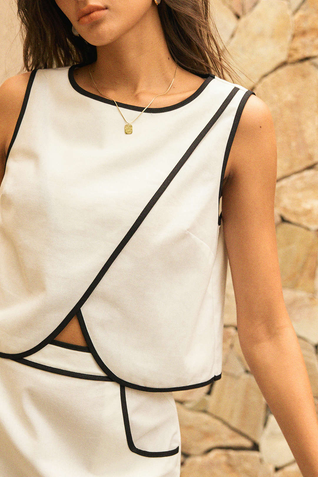 Linen Contrast Binding Asymmetrical Tank Top