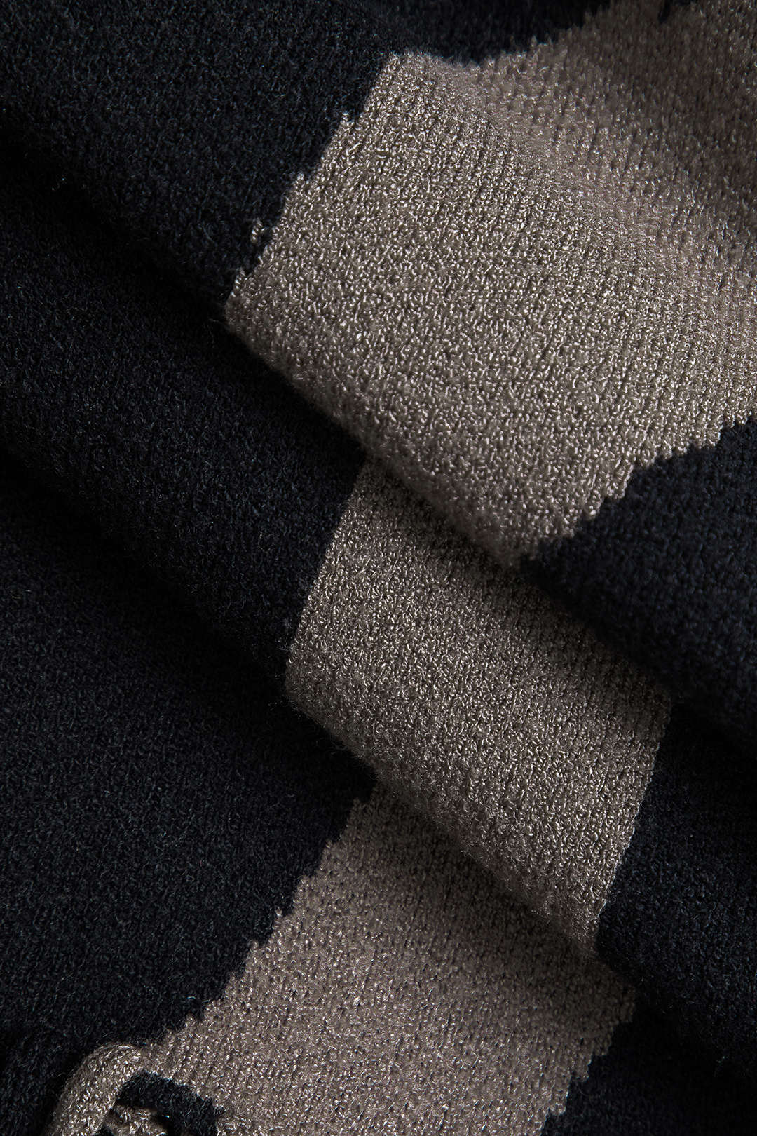 Contrasting Fringe Skirt