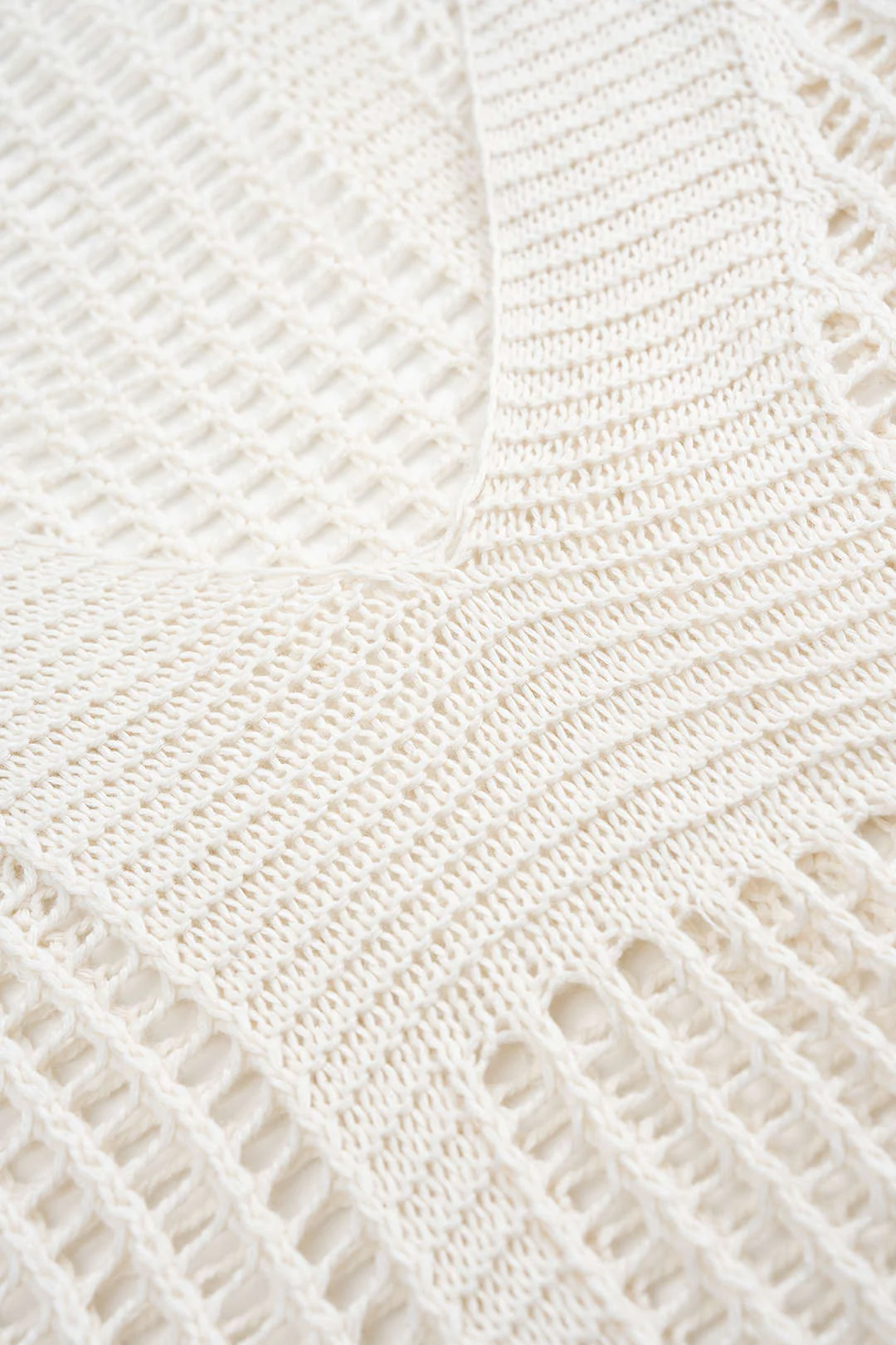 Backless V-Neck Hollow-Out Long-Sleeve Maxi Dress