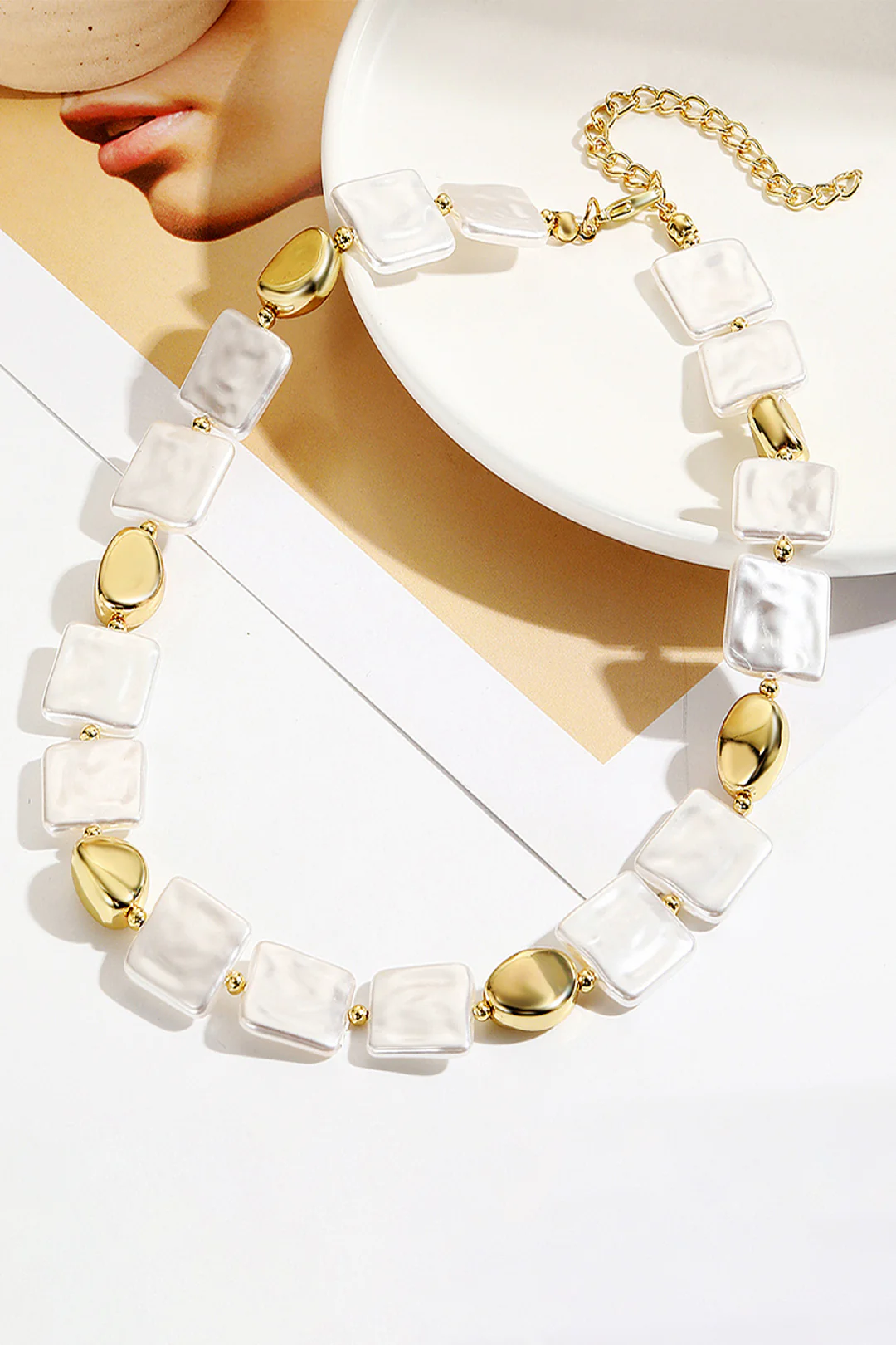 Stylish Pearl Necklace