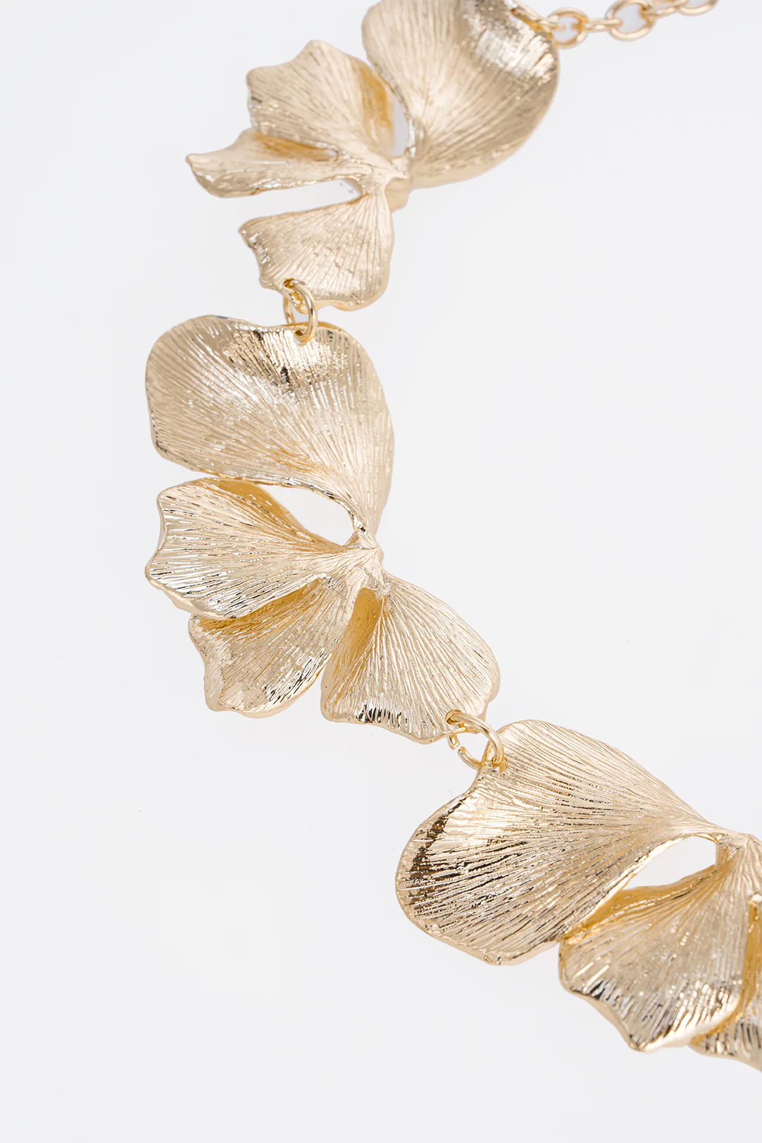 Metallic Wrinkled Irregular Necklace