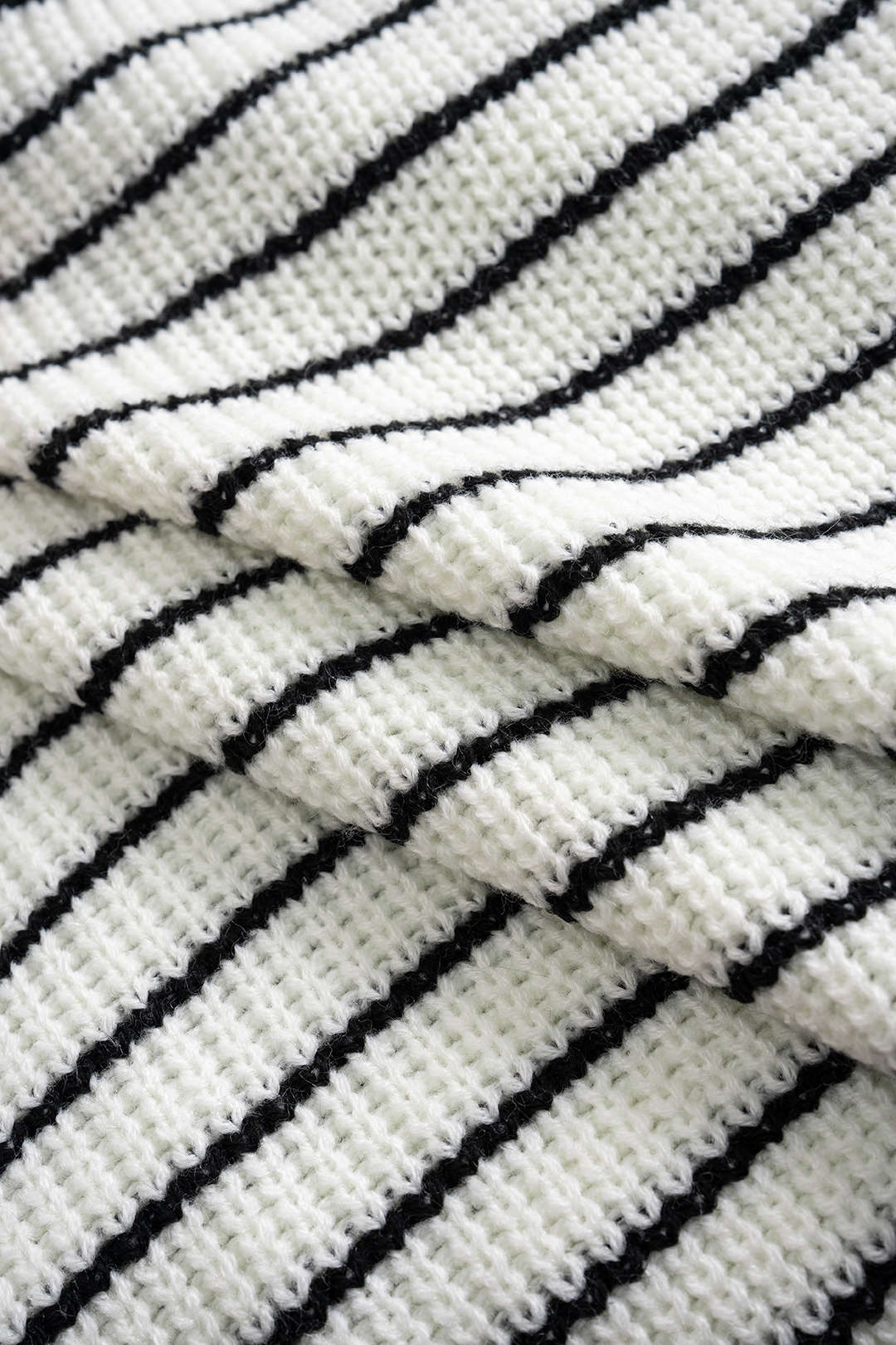 Knit Stripes Print Zipper Long-Sleeve Top