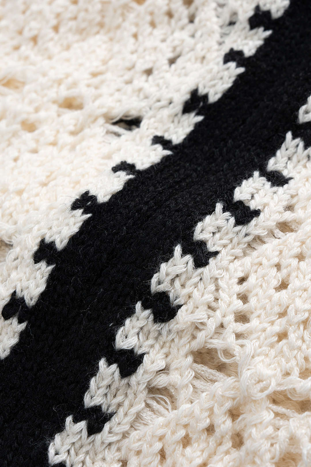 Knit Contrast Cut Out Short-Sleeve Shirt