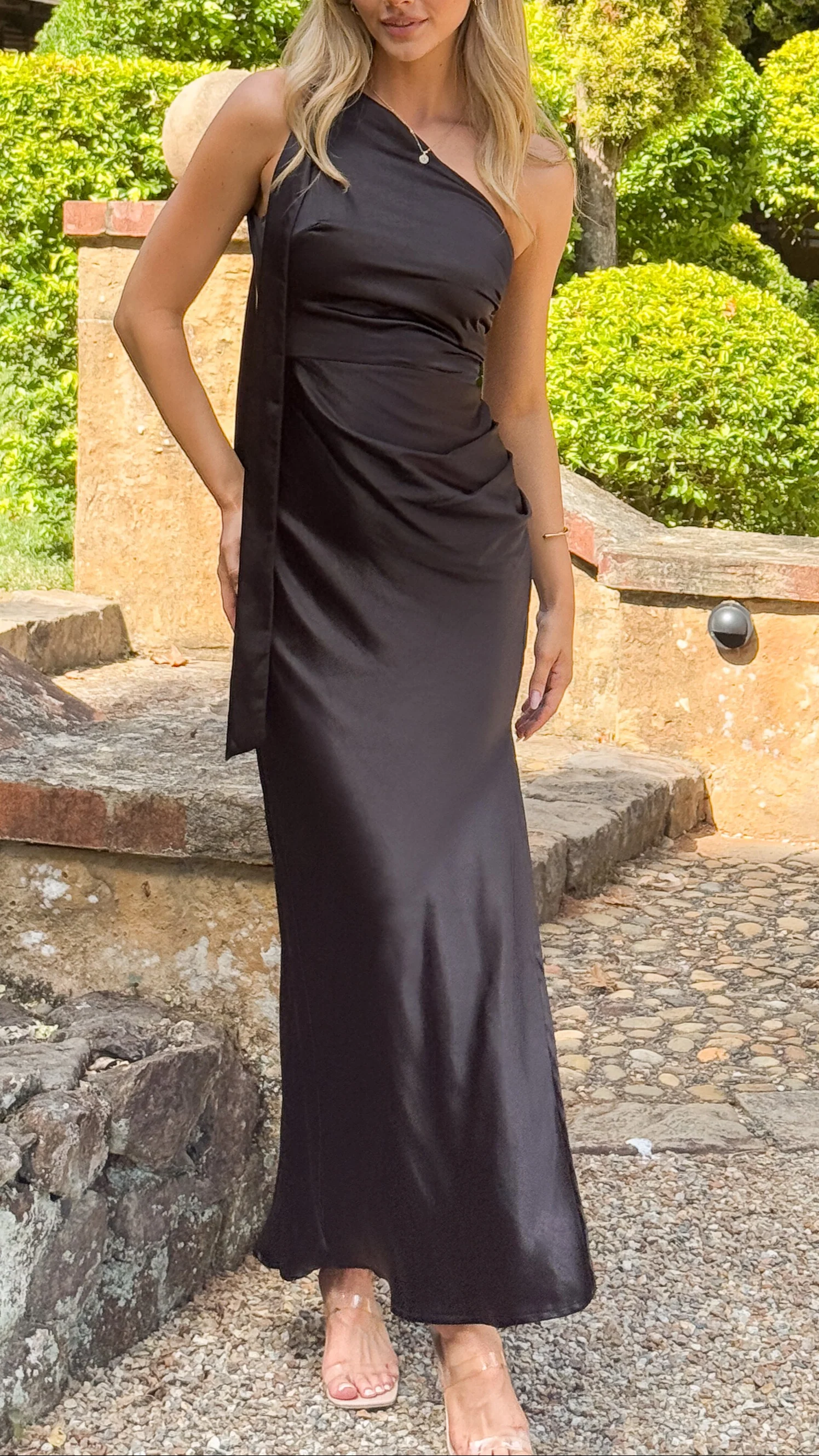 Halle One Shoulder Maxi Dress - Black