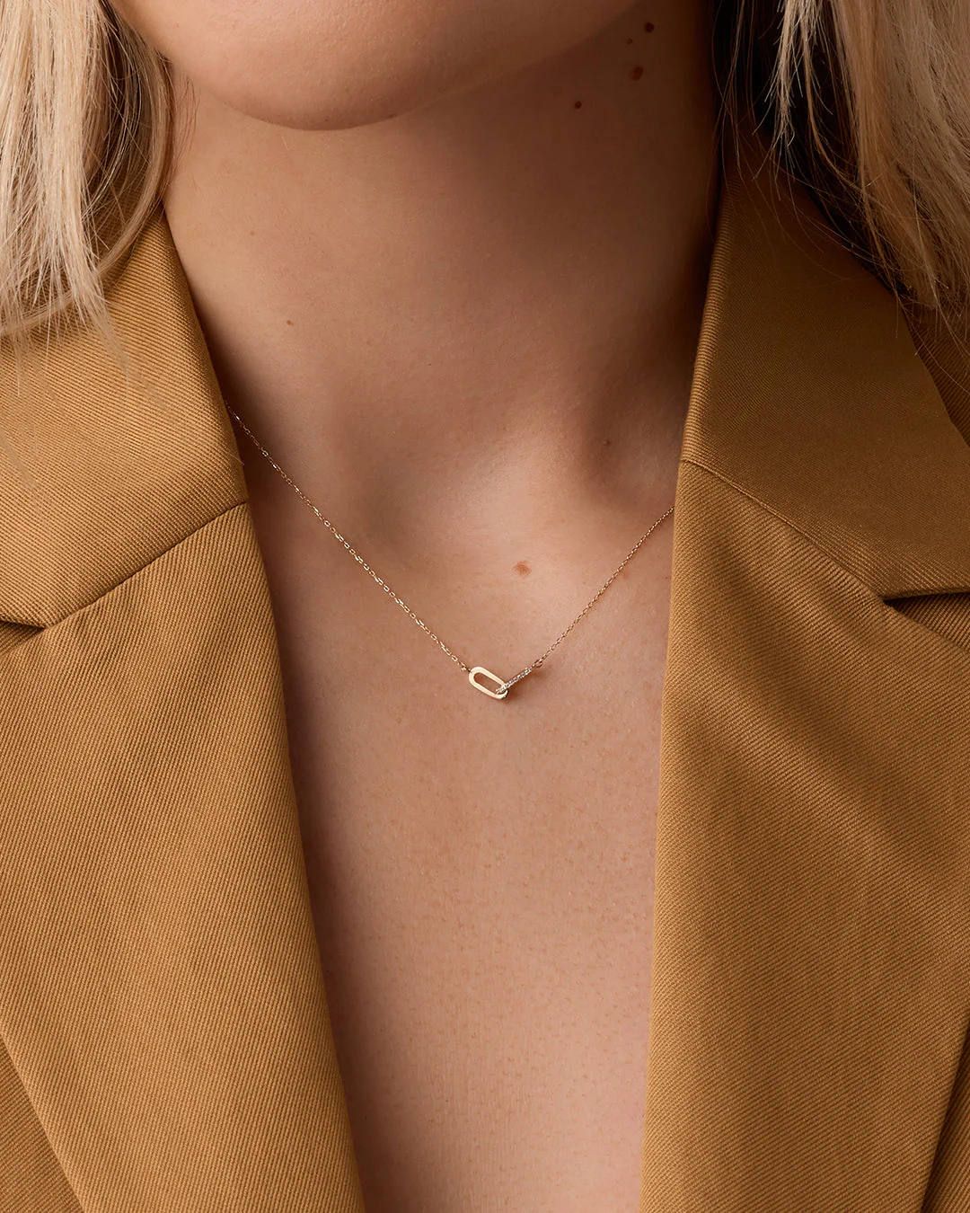 Diamond Bond Interlocking Link Necklace