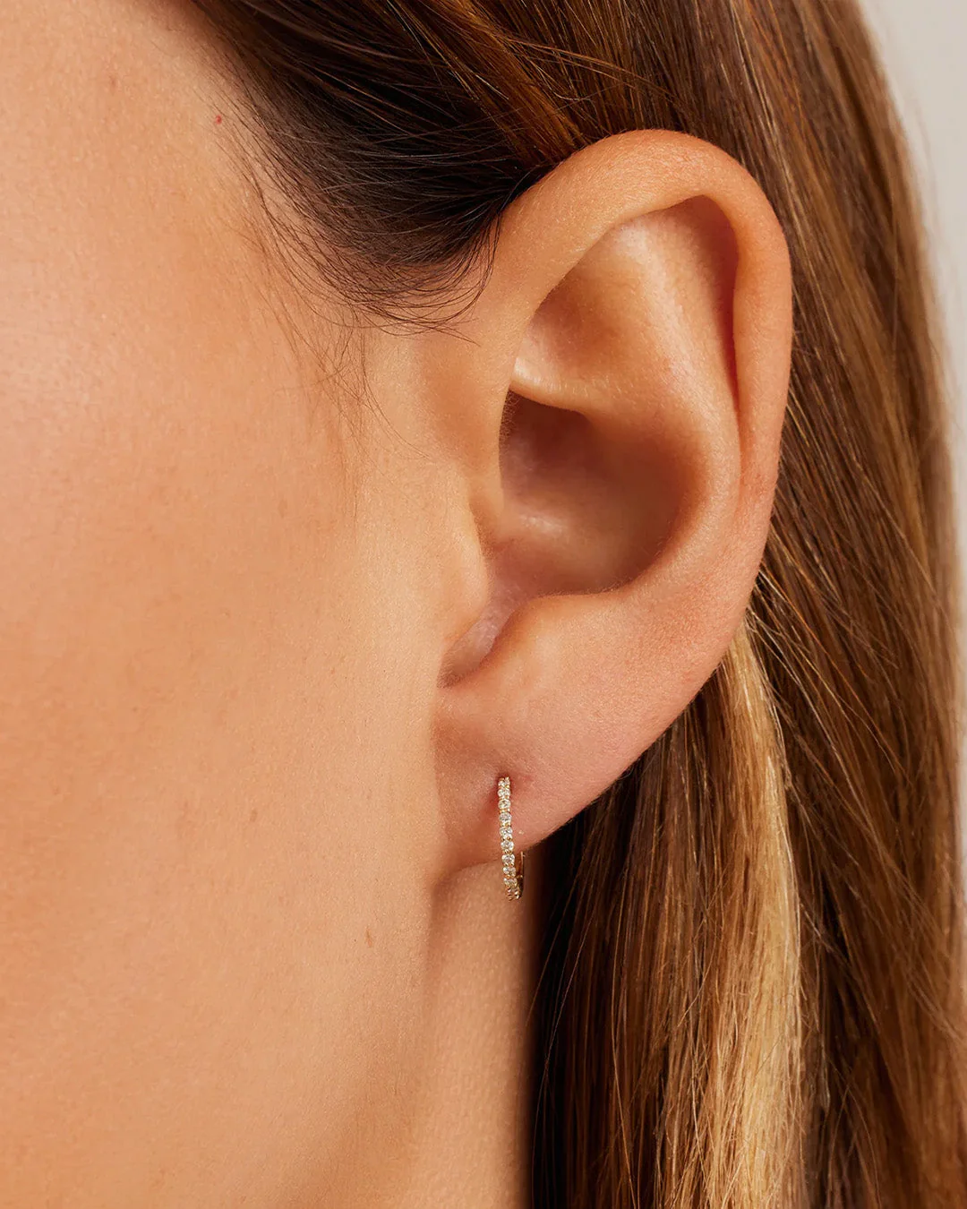 Diamond Pavé Single Huggie