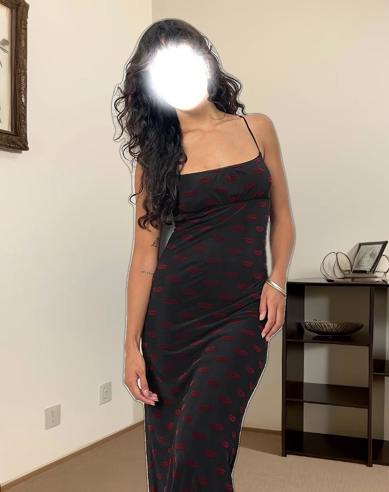 Darsih Maxi Dress in Lips Flock Black