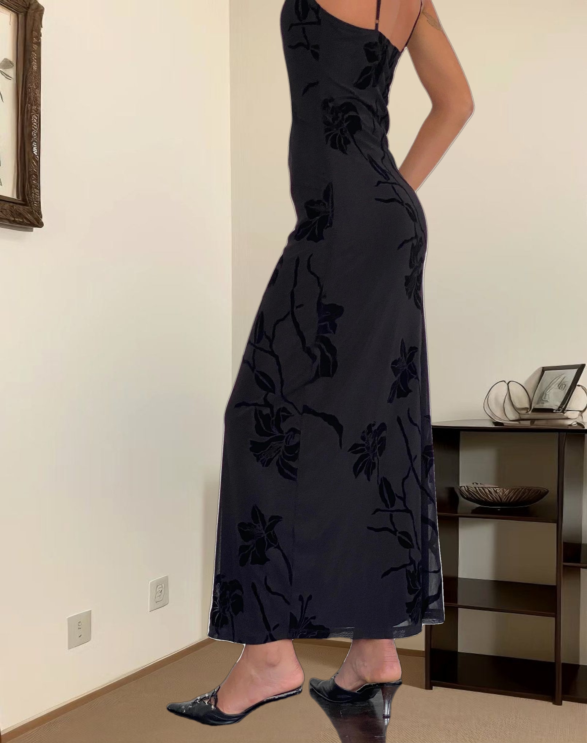 Nodu Maxi Dress in Orchids Flock Black