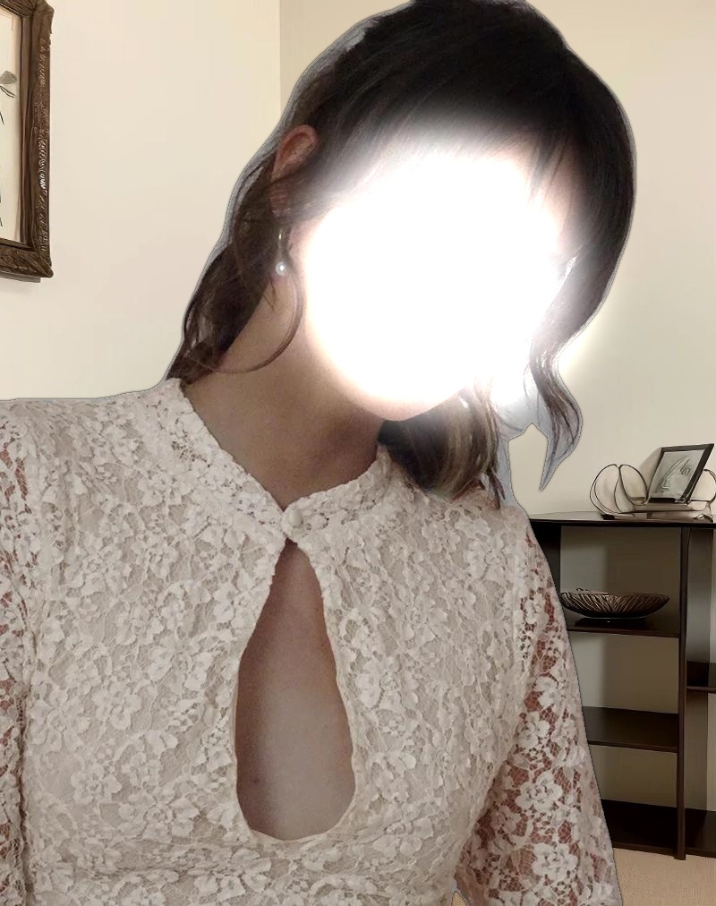 Silvanna Long Sleeve Keyhole Mini Dress in Lace Ivory