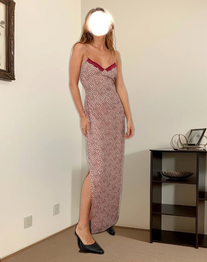 Naoya Midi Dress in Pink and Brown Lips Print