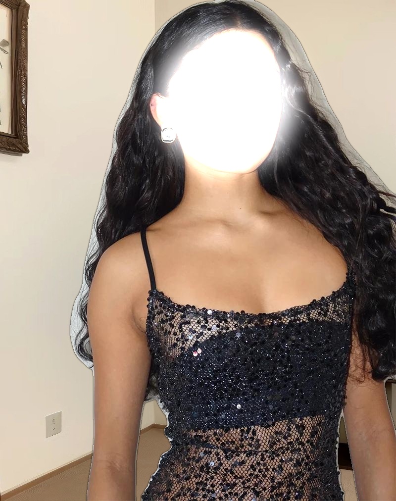 Darsih Maxi Dress in Sequin Mesh Black