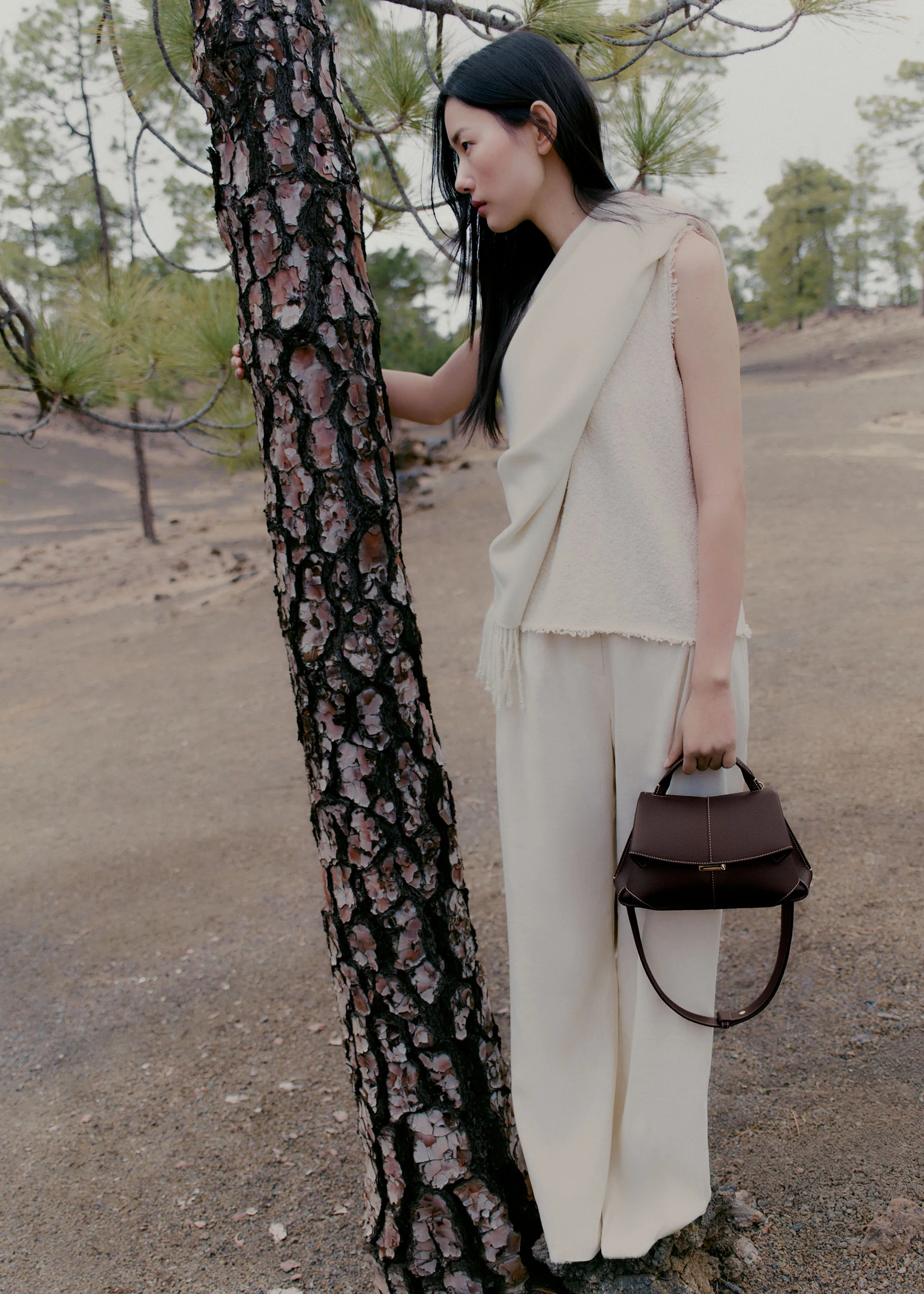 Mokki Mini -Textured Ebony