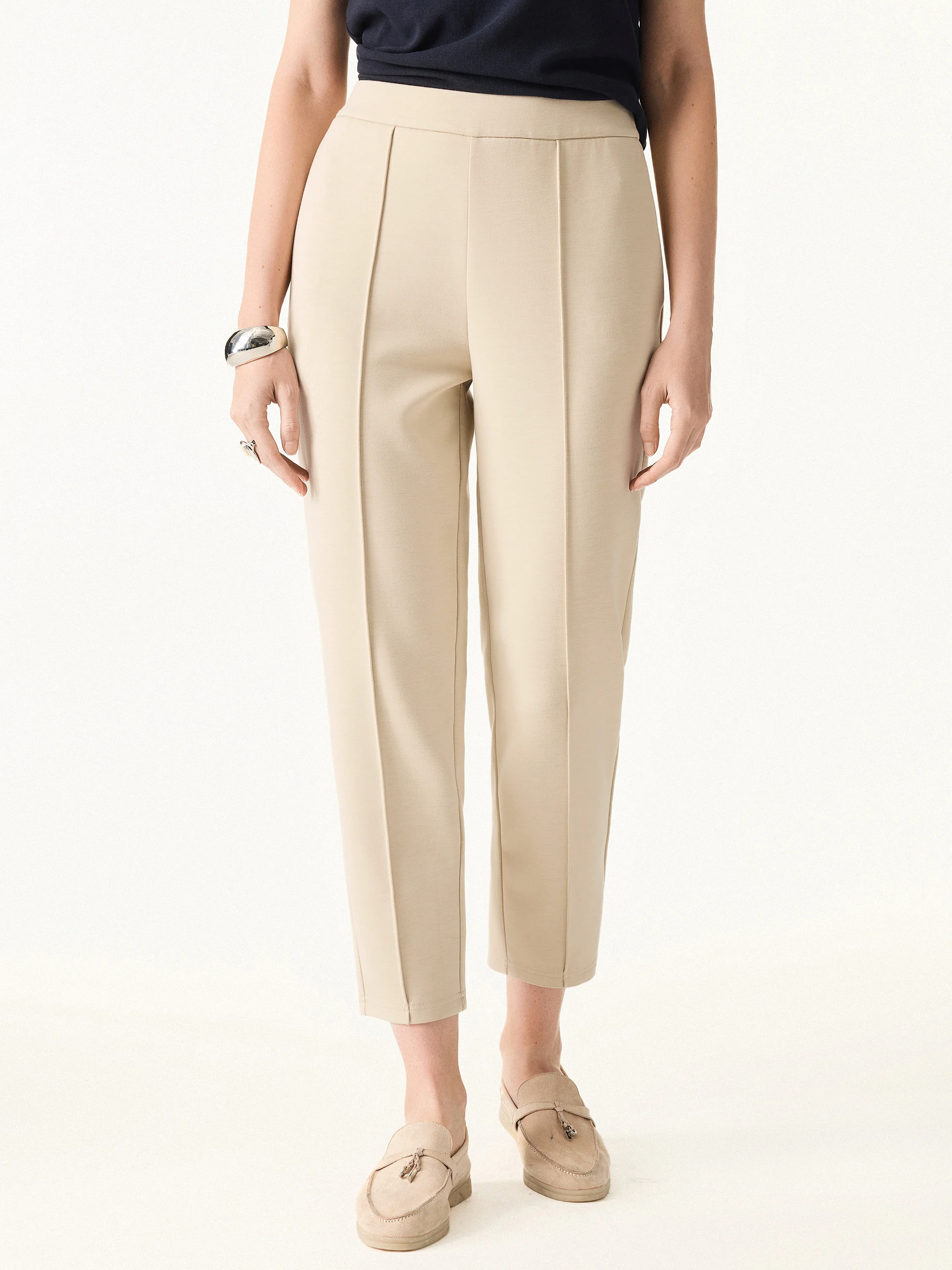 Mid Rise Cropped Tapered Leg Pull-on Pants with Pockets