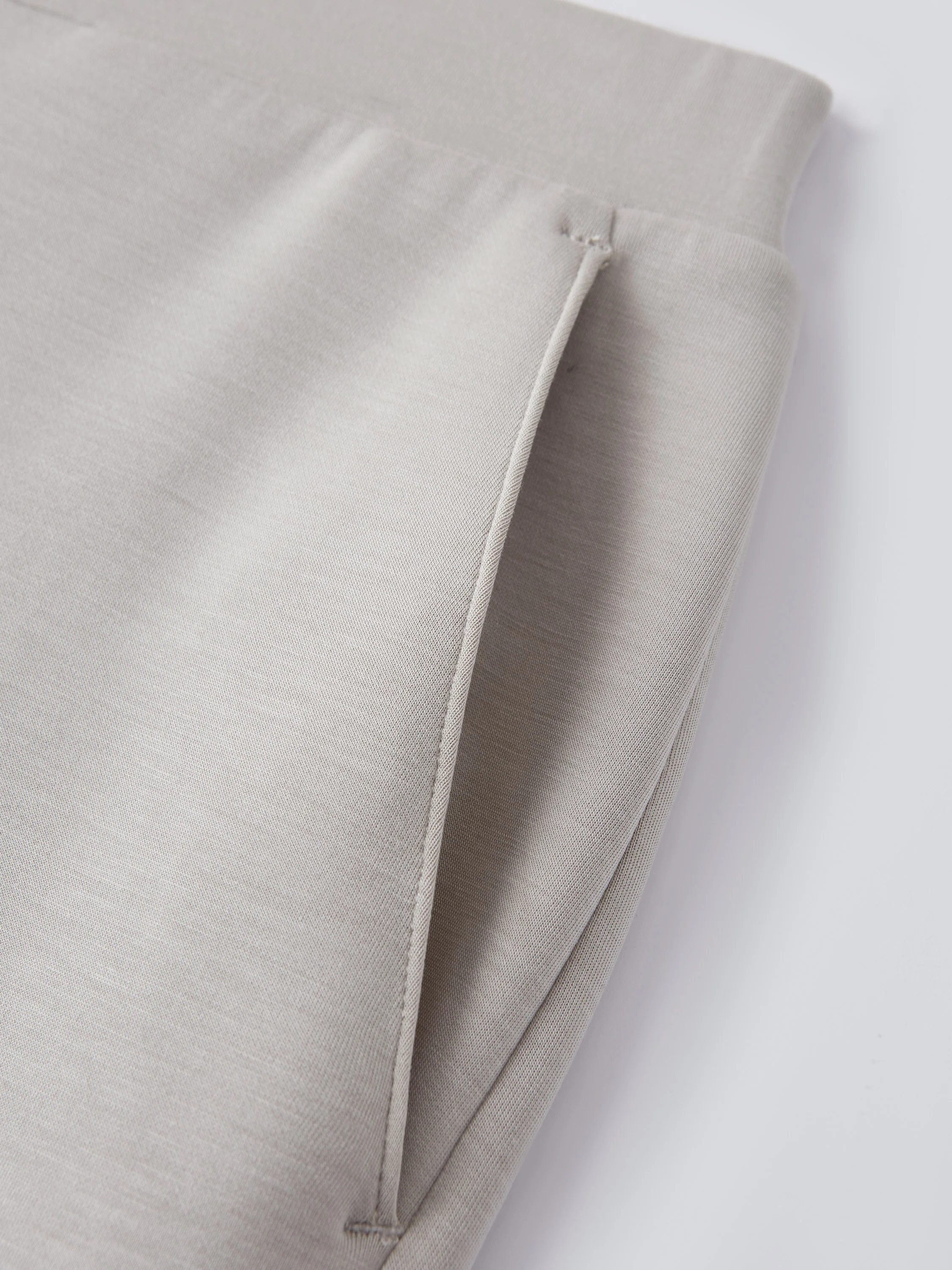 Sandwashed Spacer Mid Rise Versatile Legs Pull-on Pants with Pockets