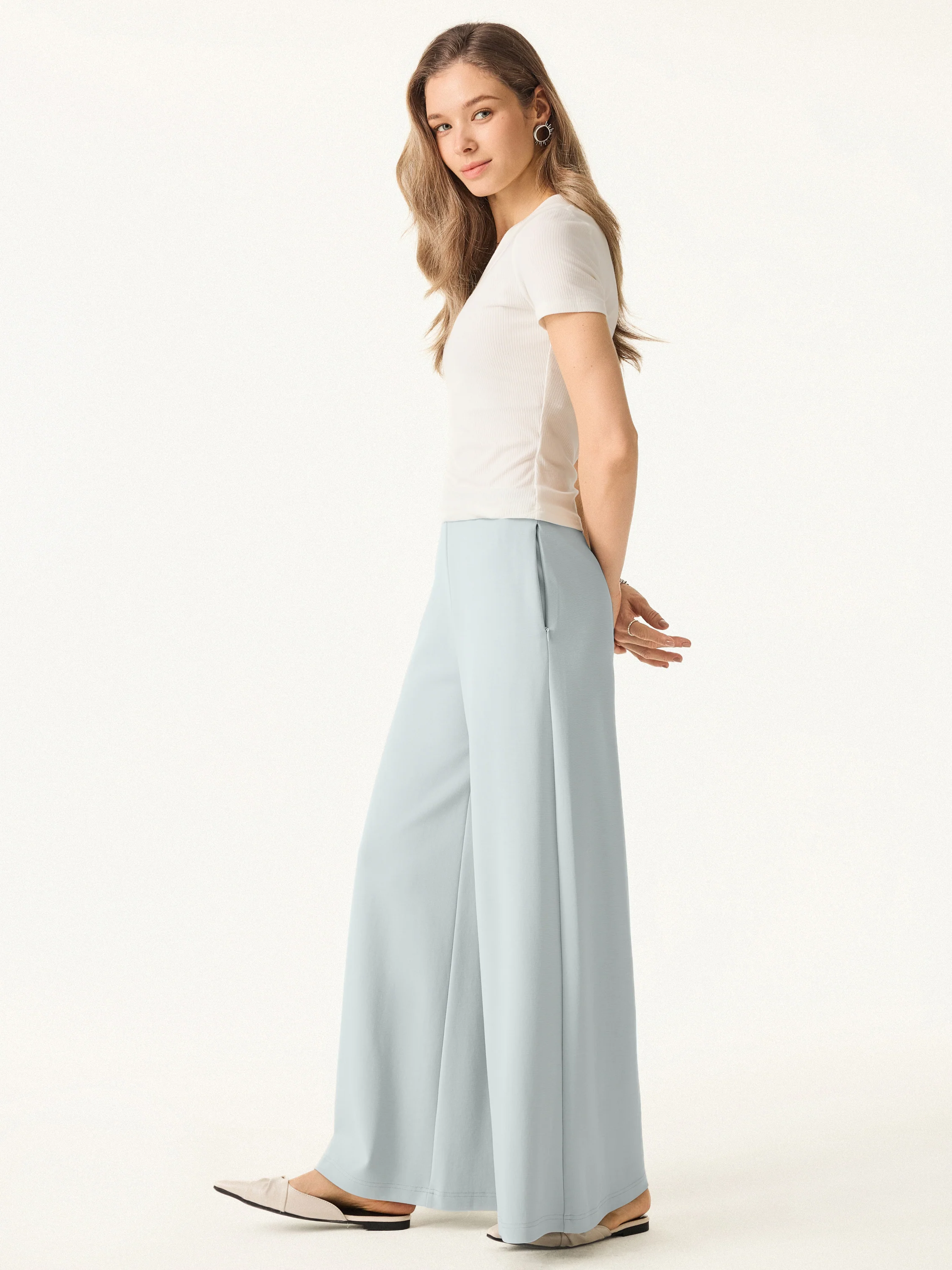 Wrinkle-Resistant Mid Rise Wide Leg Pull-on Pants with Pockets