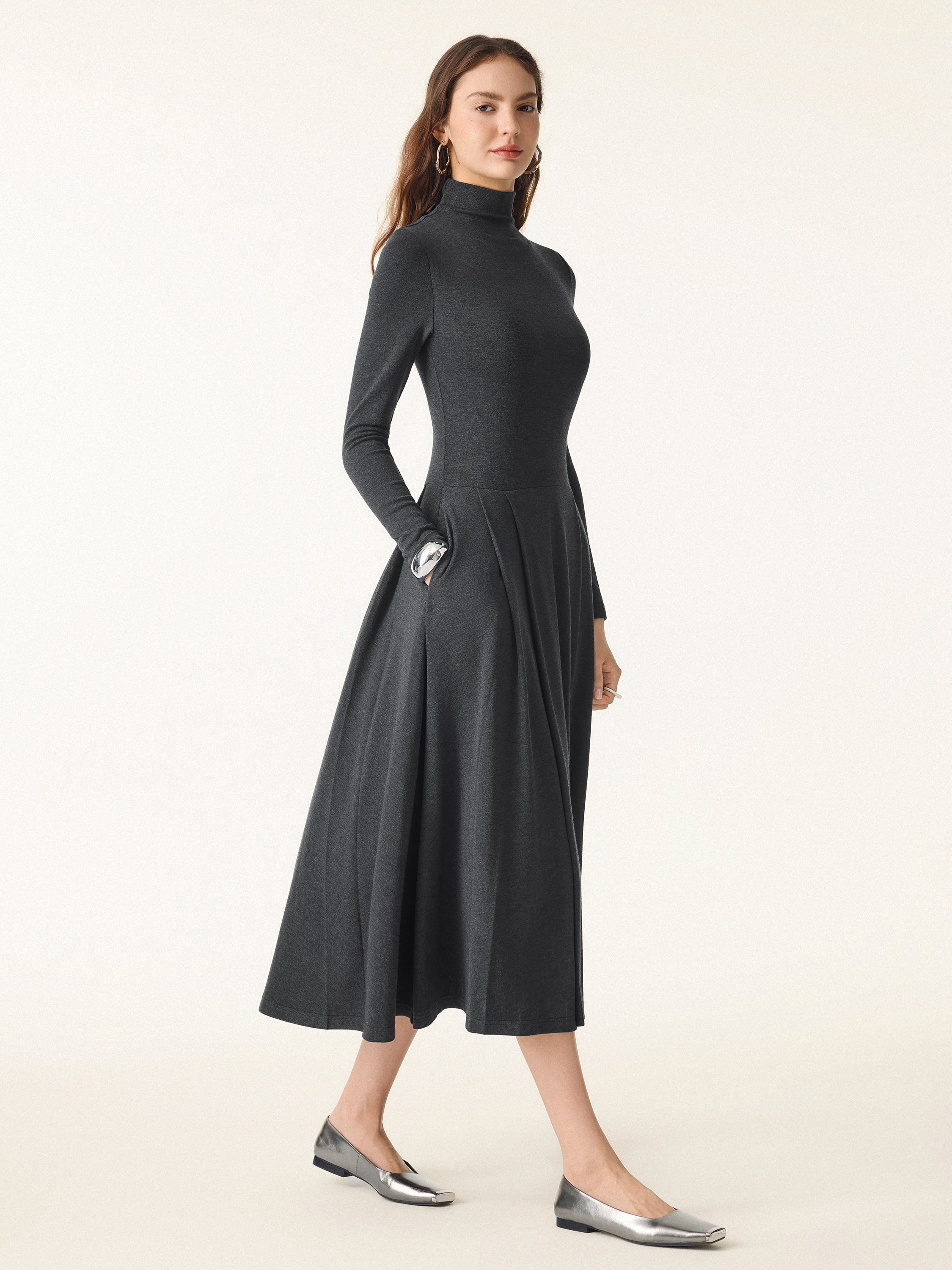 Light Warm Mockneck Pleated Midi Brami Dress with Pockets