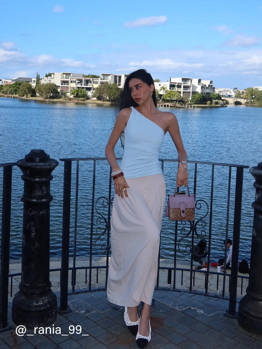 One Shoulder Twisted Sports Tank