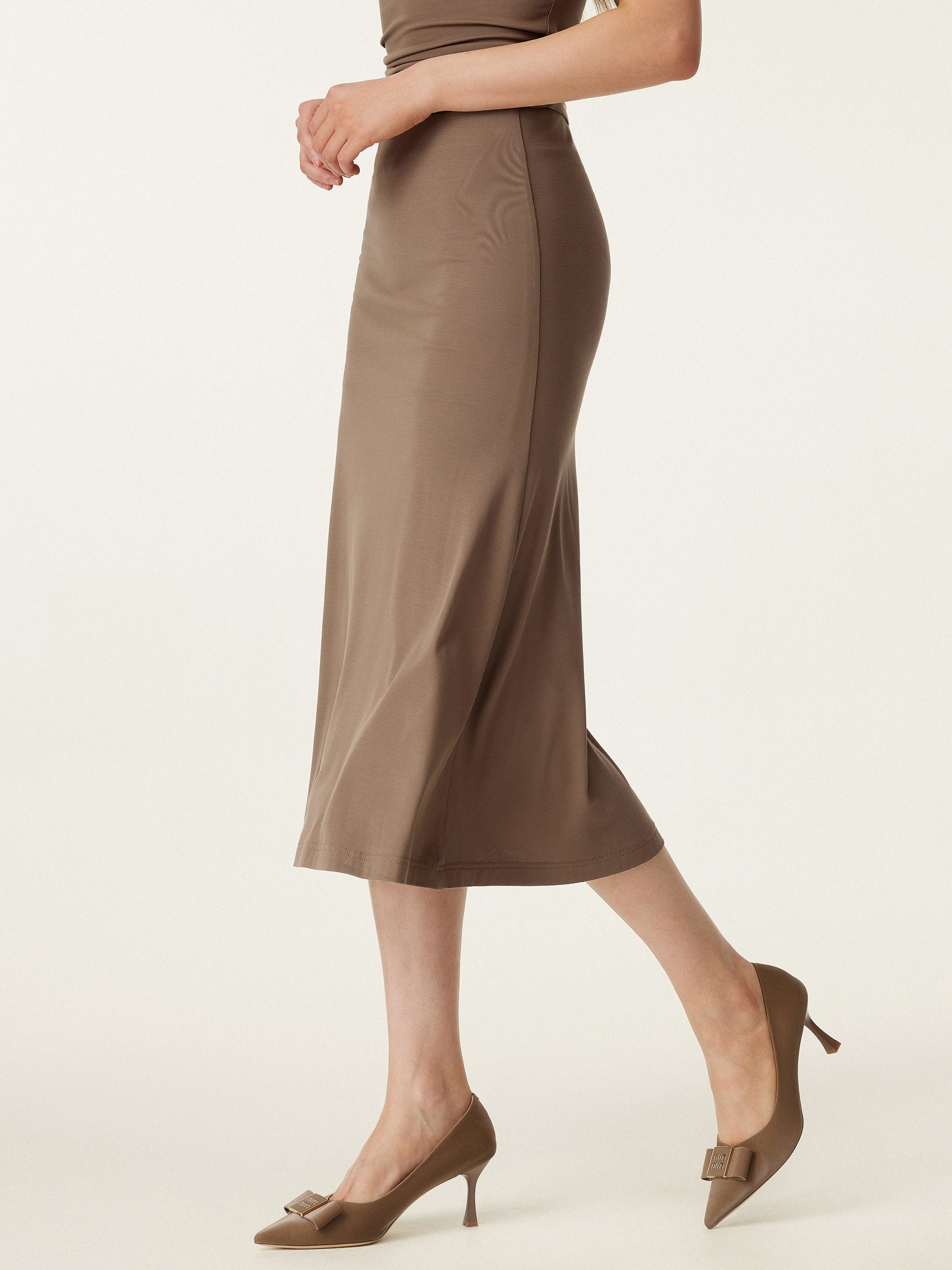 Breezy Slip-on Mermaid Midi Skirt