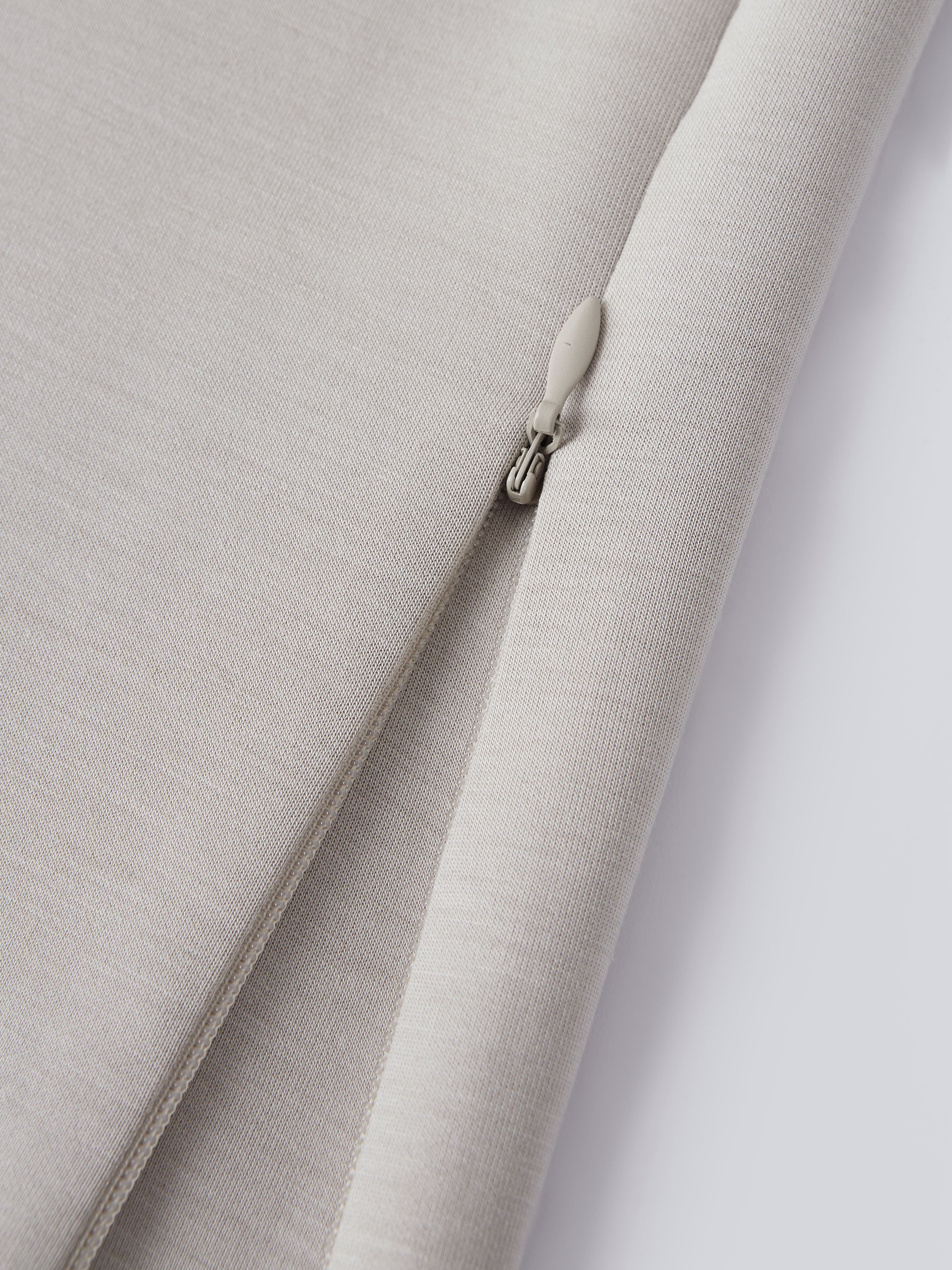 Sandwashed Spacer Mid Rise Versatile Legs Pull-on Pants with Pockets