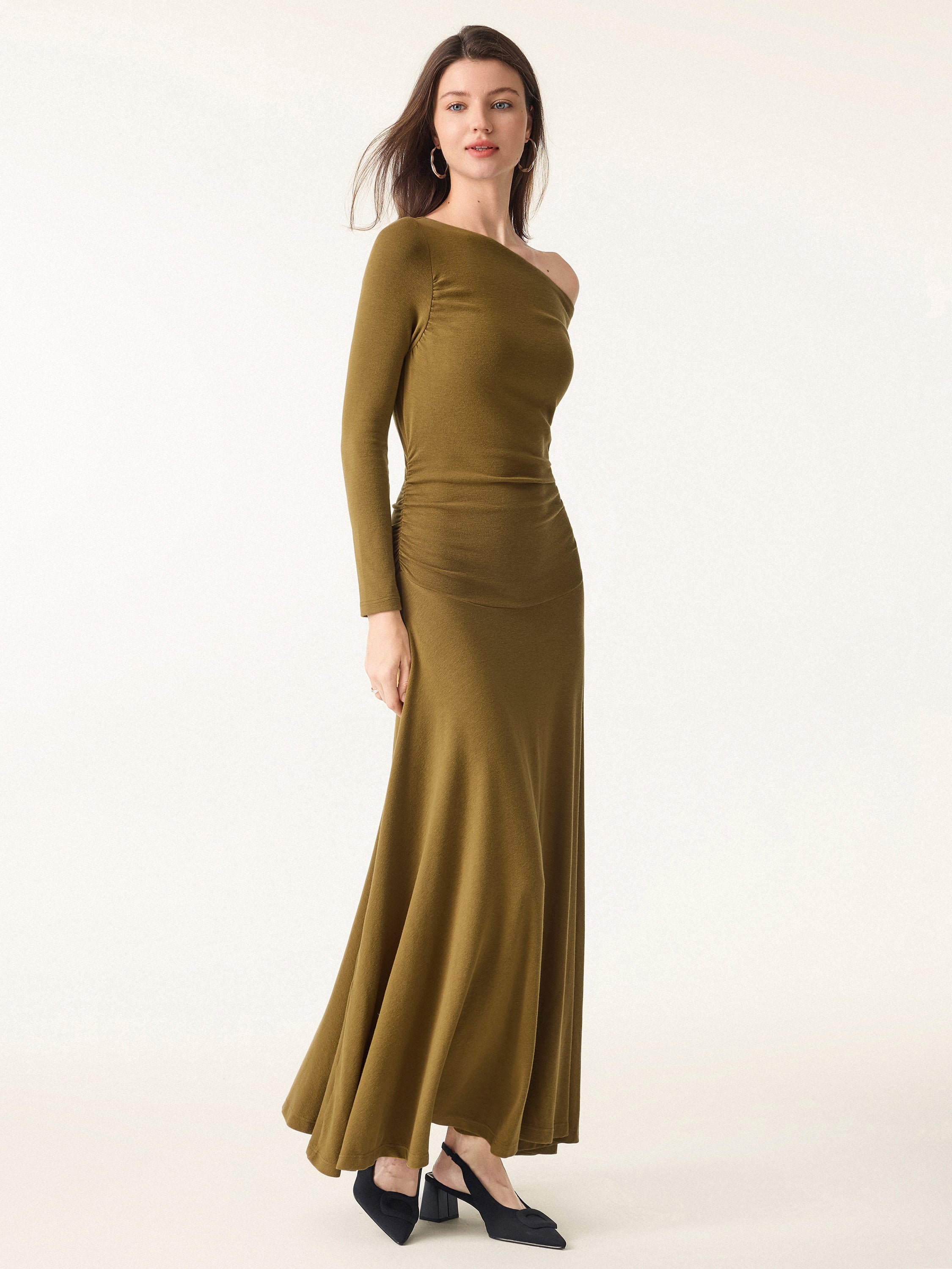 Asymmetrical Shoulder Side Ruched Ankled Maxi Dress