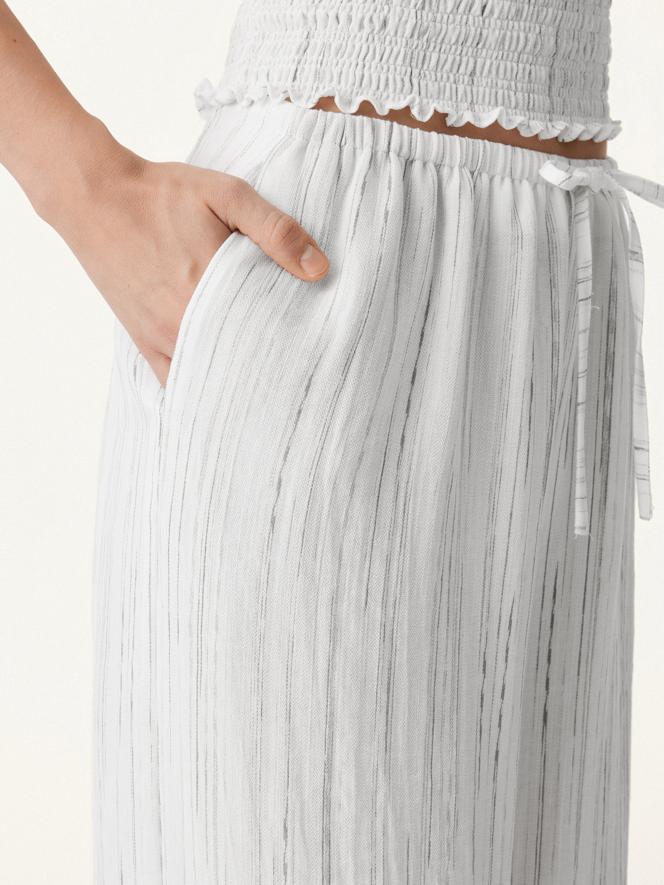 Classic Summer Striped Wide-Leg Pants with Pockets