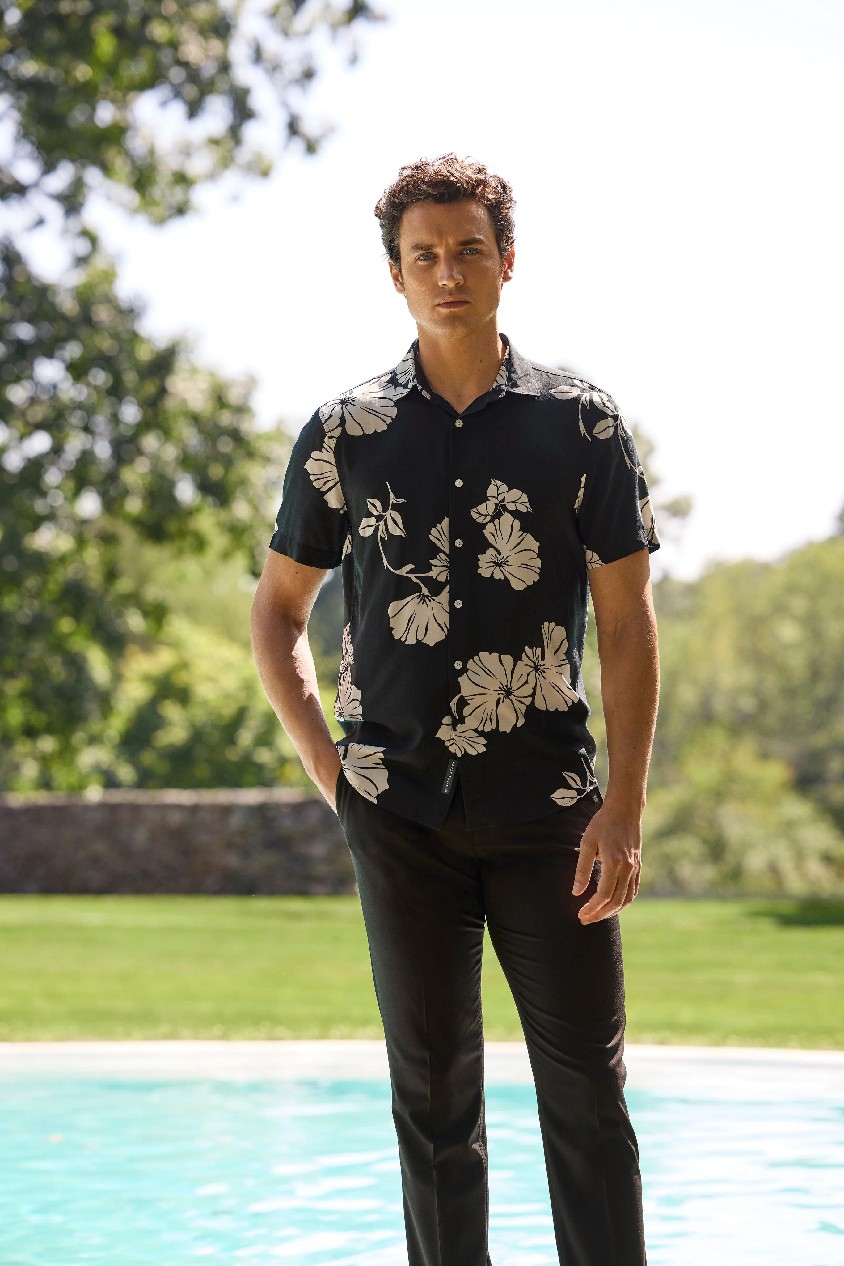 EcoVero™ Hibiscus Floral Pattern Shirt