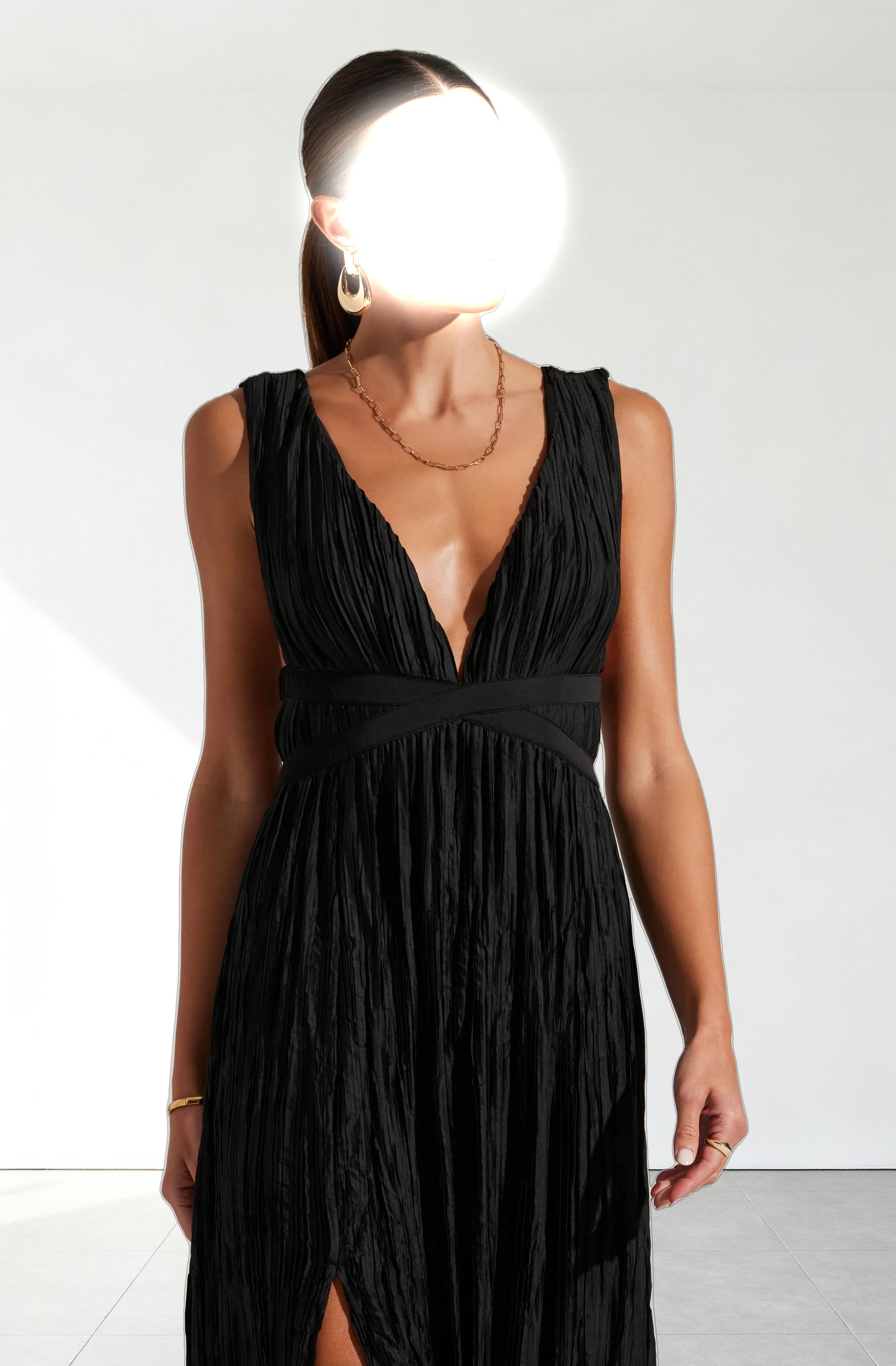 Tesni Pleated Maxi Dress