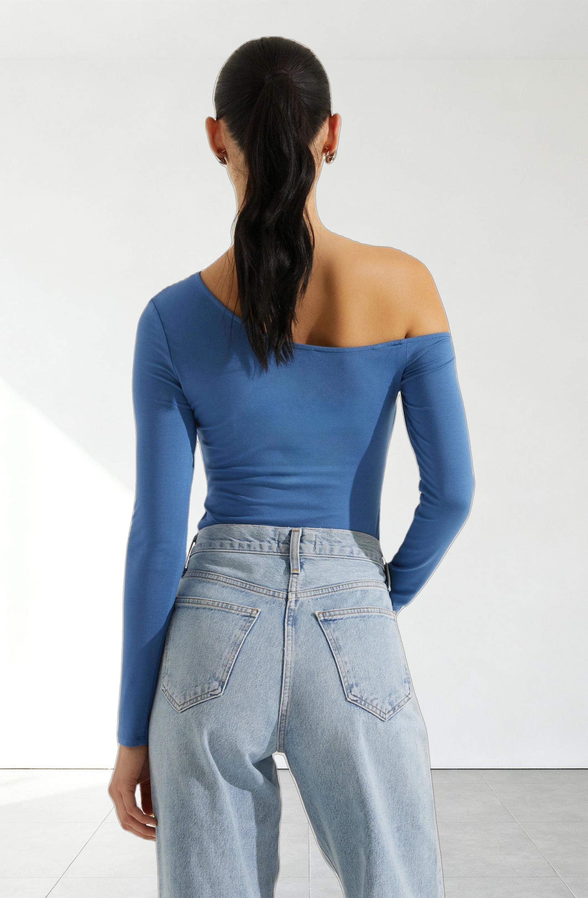 Kora Twist Front Top