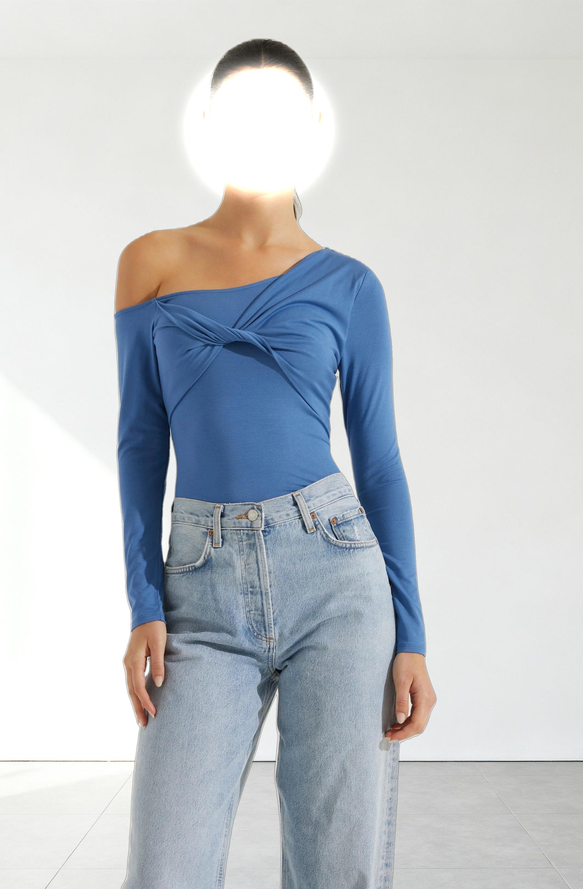 Kora Twist Front Top