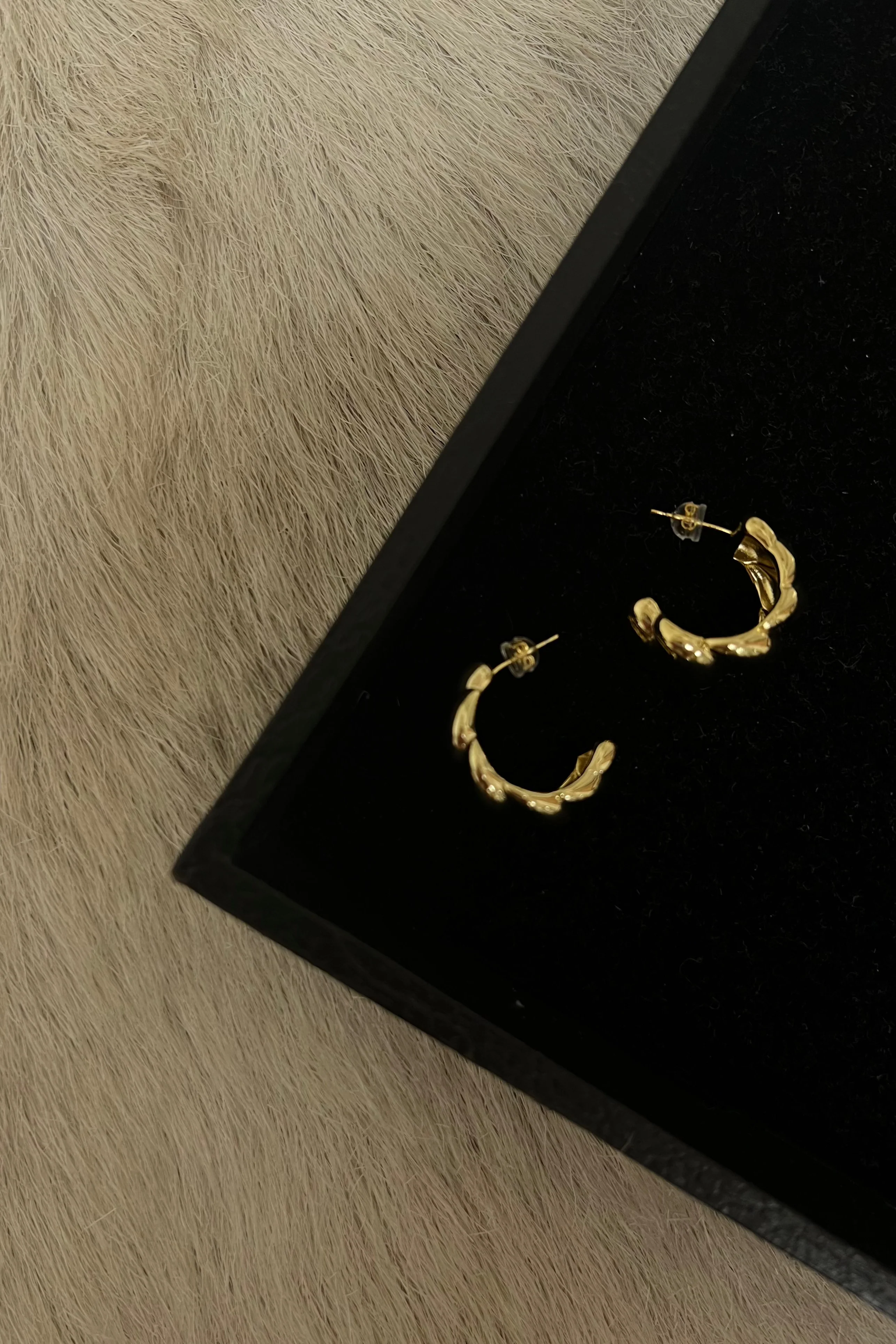 Ella Chunky Hoop Earrings