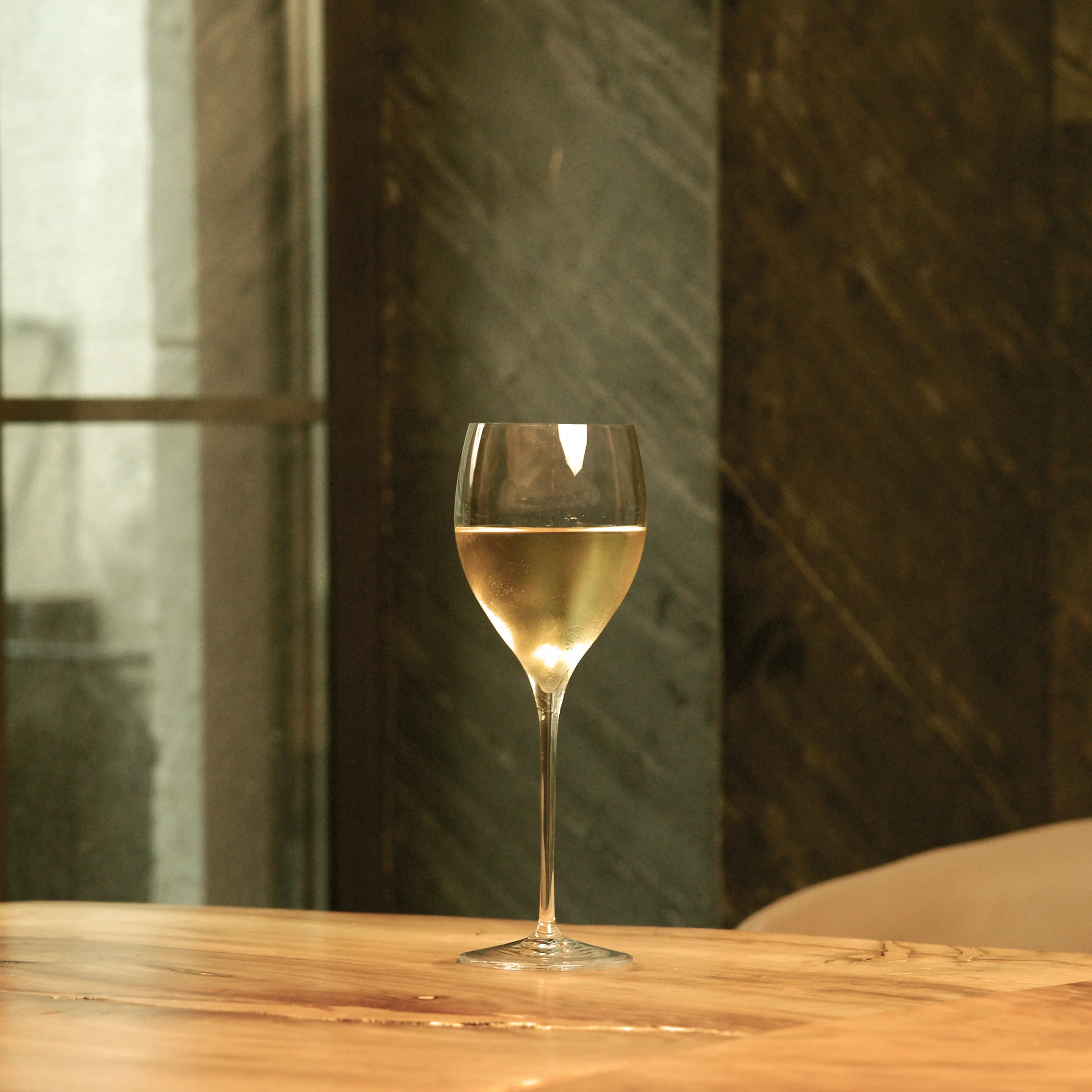 Italian Premium Medium Wine Glasses | 15.5oz | Magnifico | Set of 4