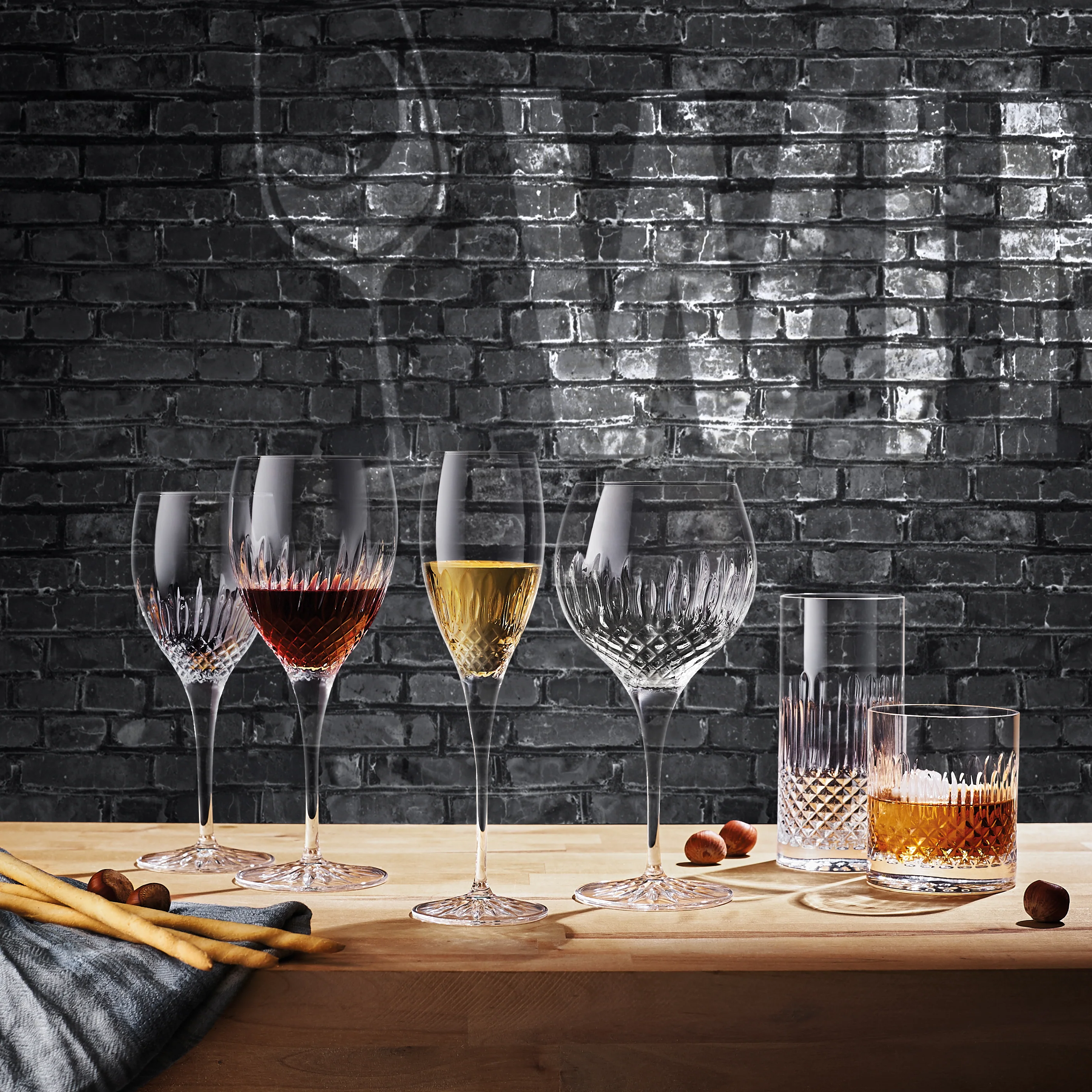 Italian Premium Riesling White Wine Glasses | 12.75oz | Diamante | Set of 4