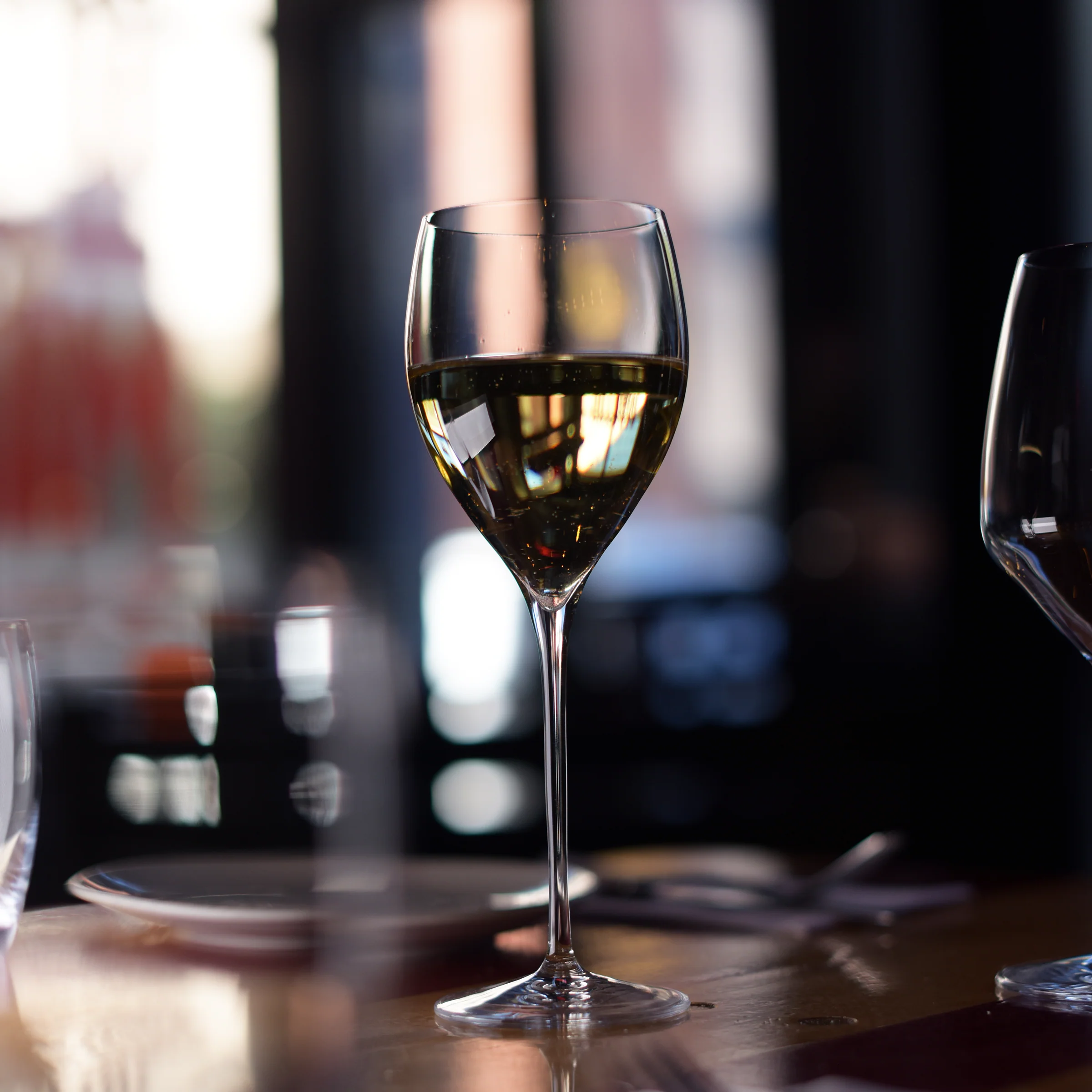 Italian Premium Medium Wine Glasses | 15.5oz | Magnifico | Set of 4