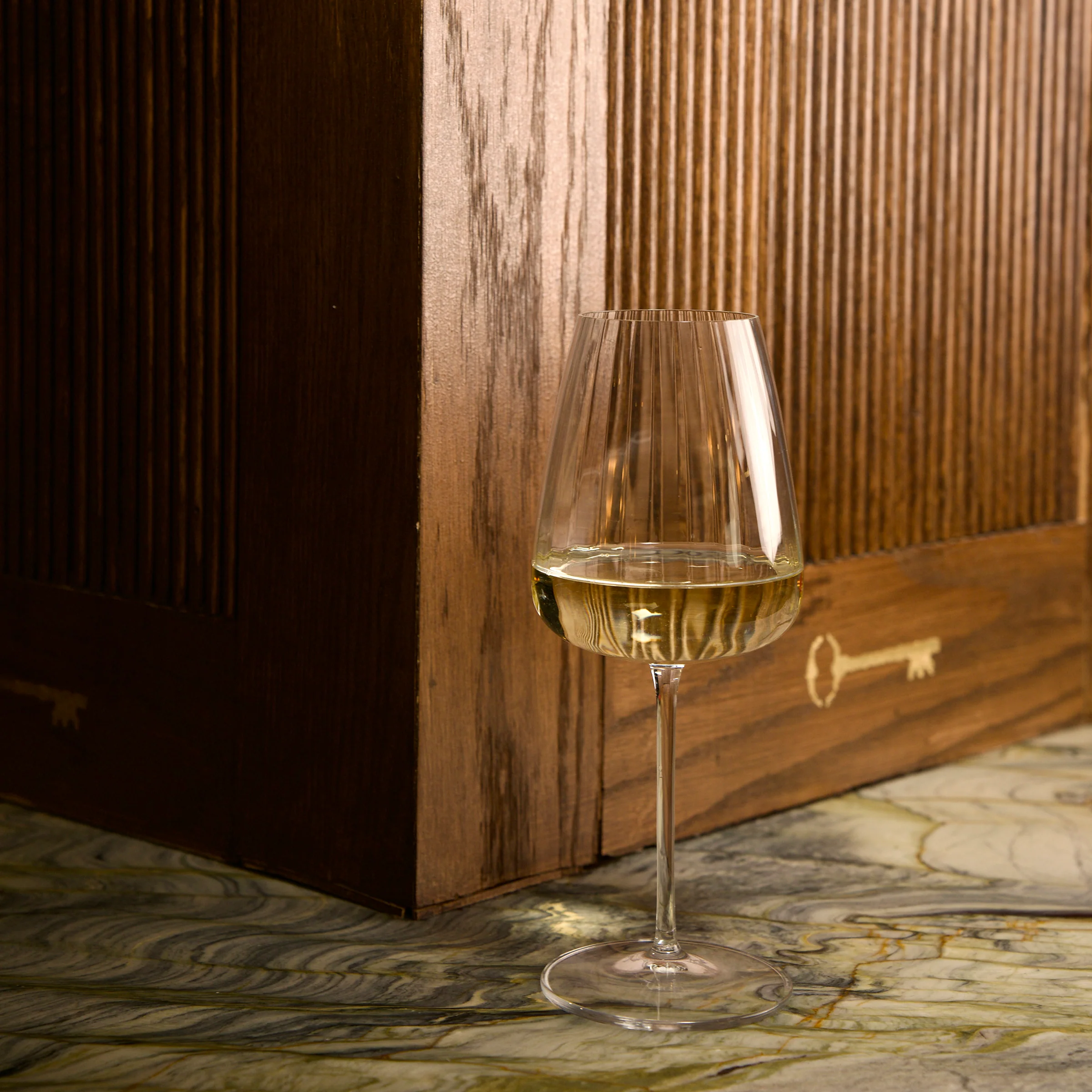 Optica 18.5 oz Chardonnay White Wine Glasses (Set of 4)