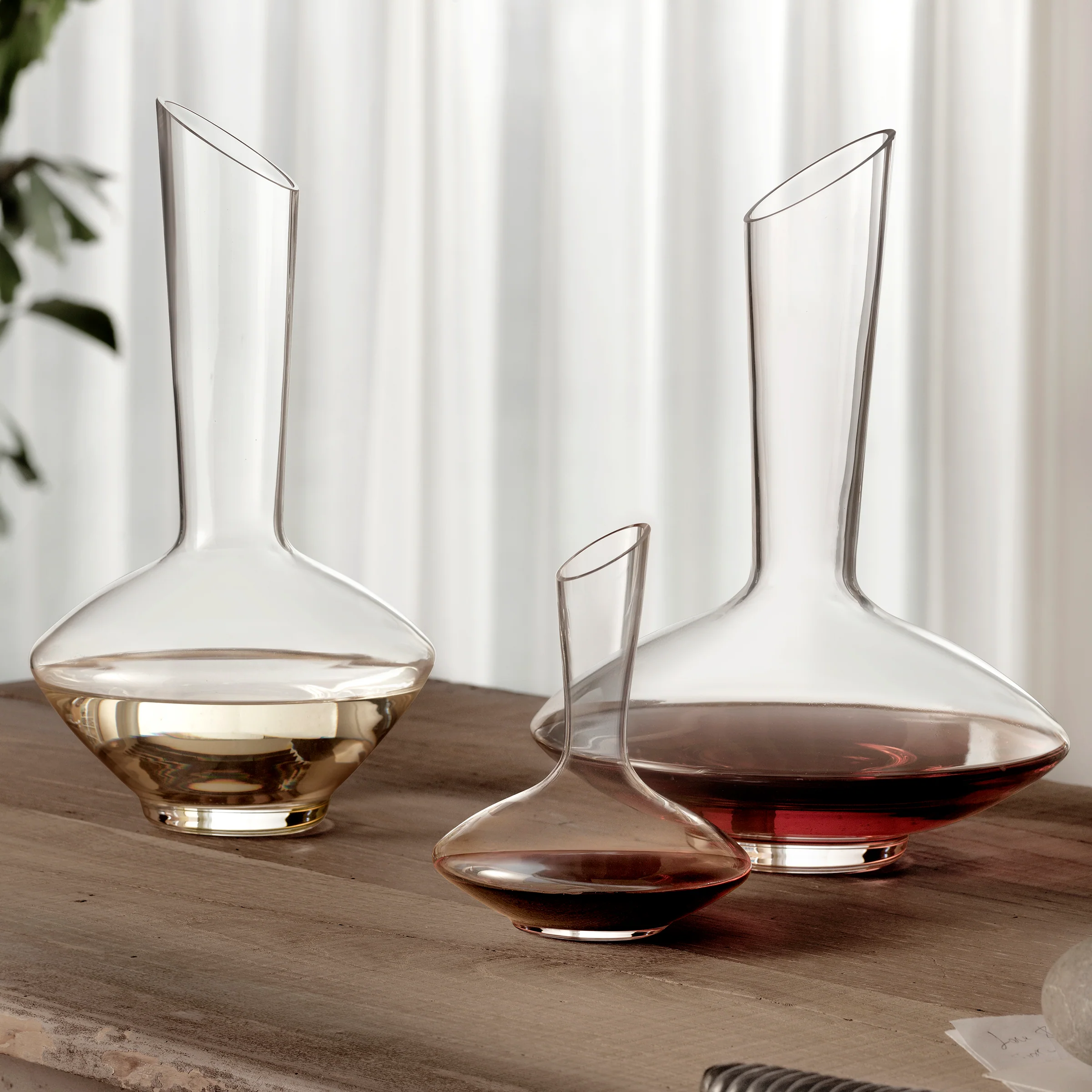 Vinea 25.25 oz Red Wine Decanter (1 Piece)