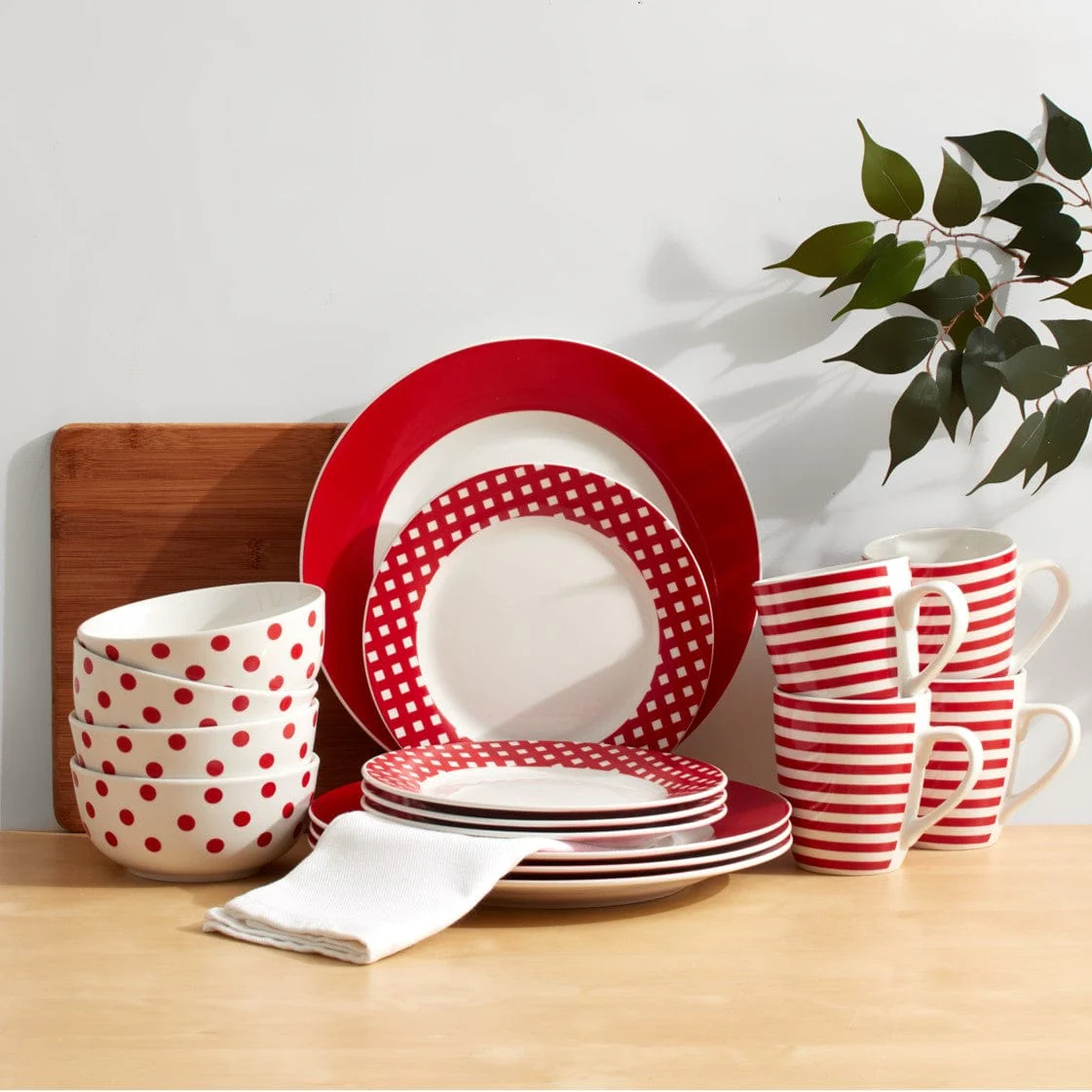 Kenna Red 16 Piece Dinnerware Set, Service for 4