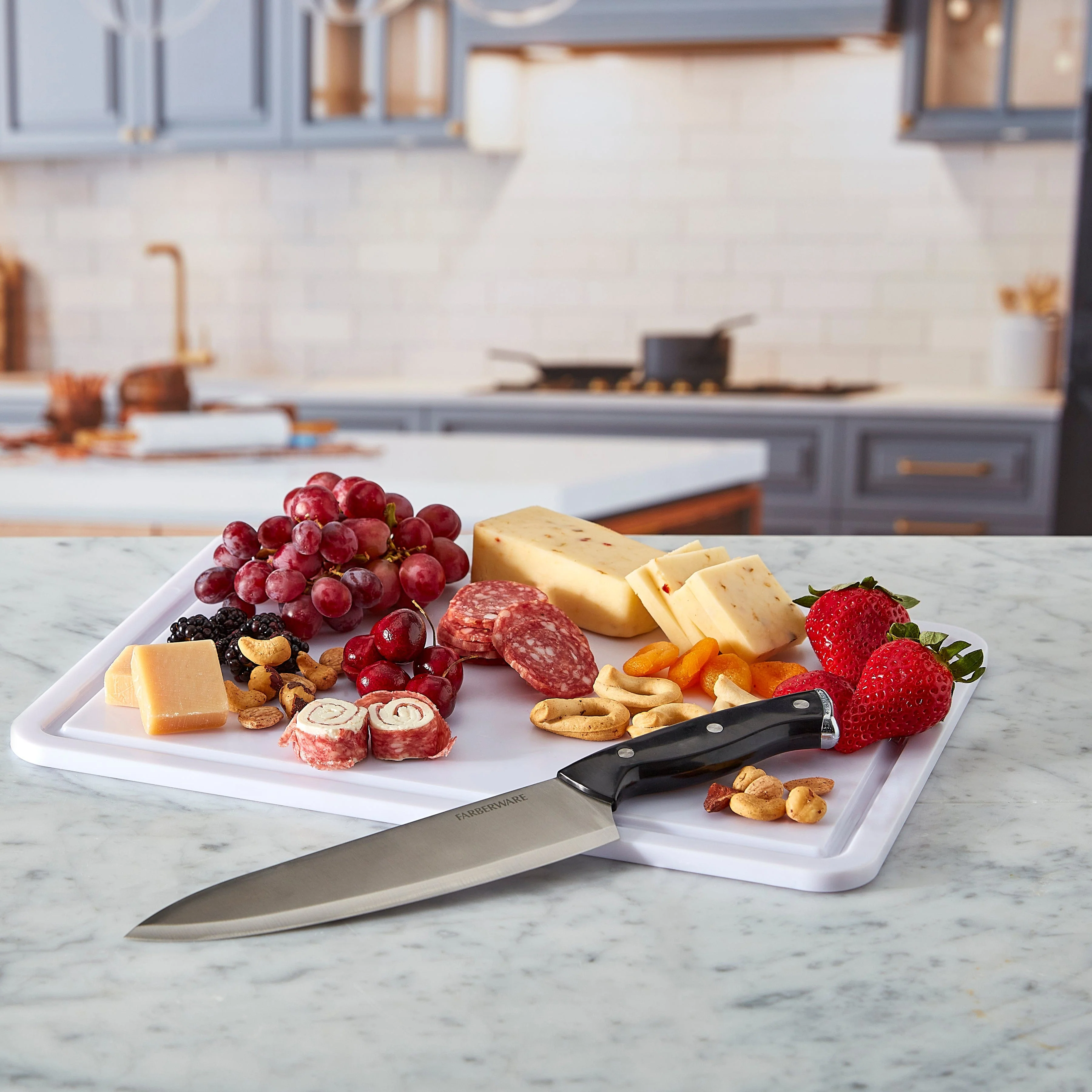 Farberware Build-A-Board ™ Snacklebox Locking Cutting Board Lid, Portable Charcuterie Storage with Compartments 11x16