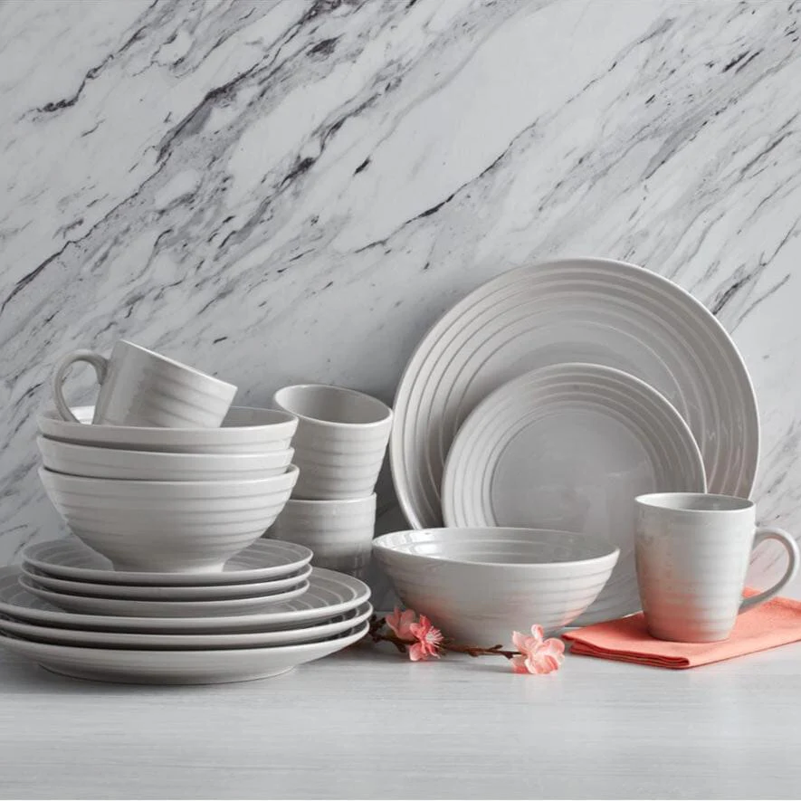 Sophia 16 Piece Dinnerware Set, Service for 4