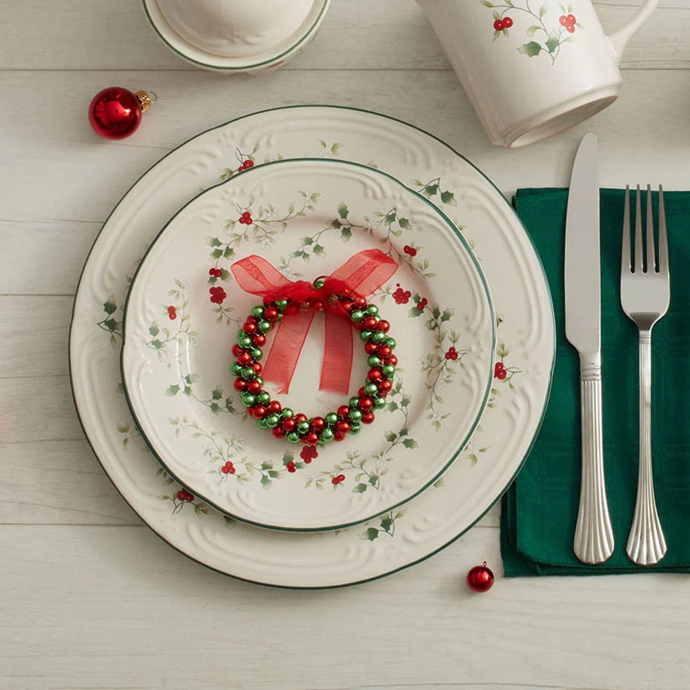 Winterberry® Set of 4 Dinner Plates