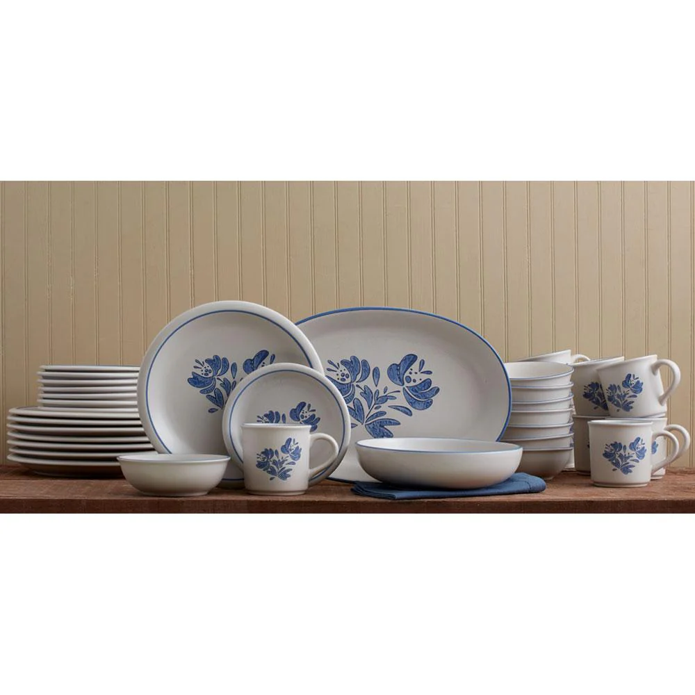 Yorktowne Service for 8 with Serveware