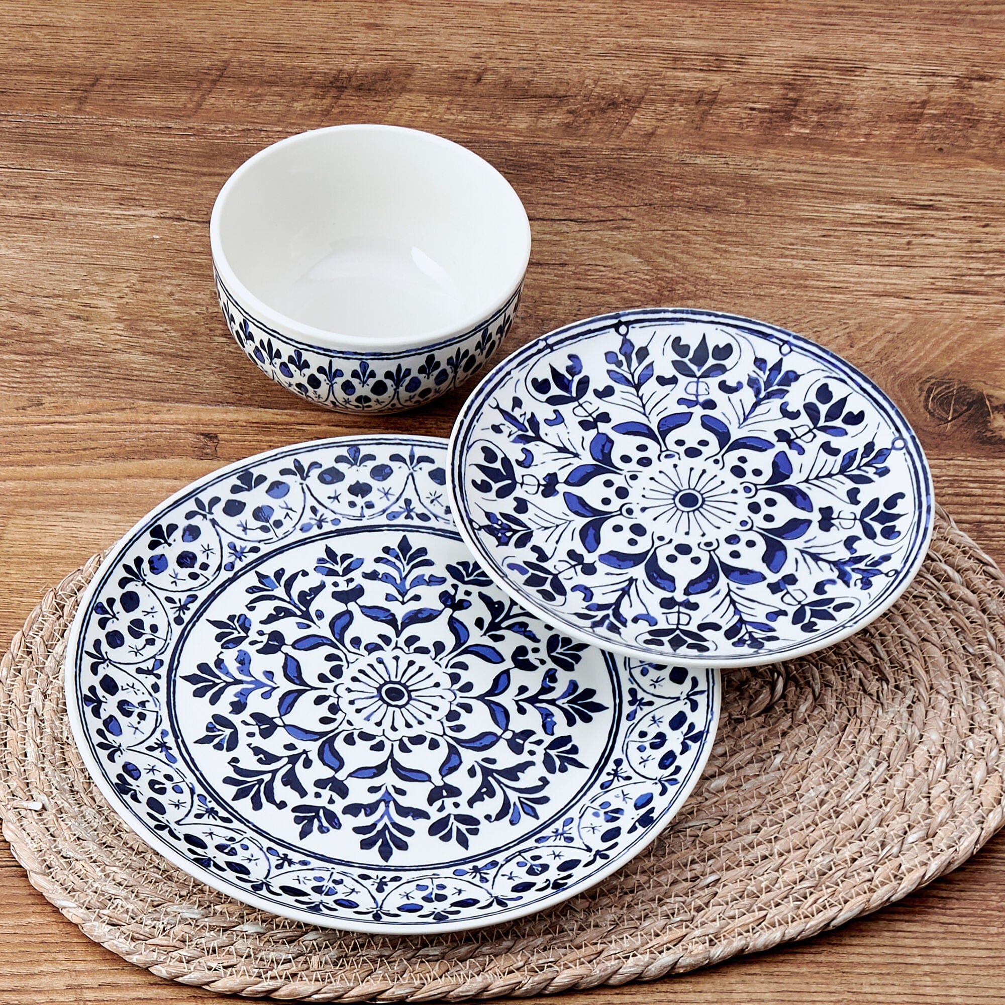 Medallion Radiance 12 Piece Dinnerware Set, Service for 4