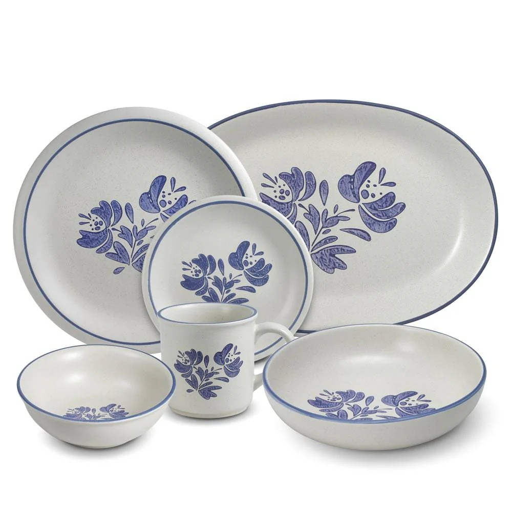 Yorktowne Service for 8 with Serveware