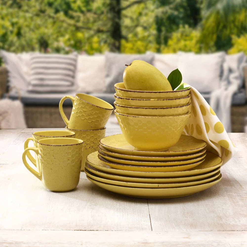 Bumble Bee Yellow 16 Piece Dinnerware Set, Service for 4