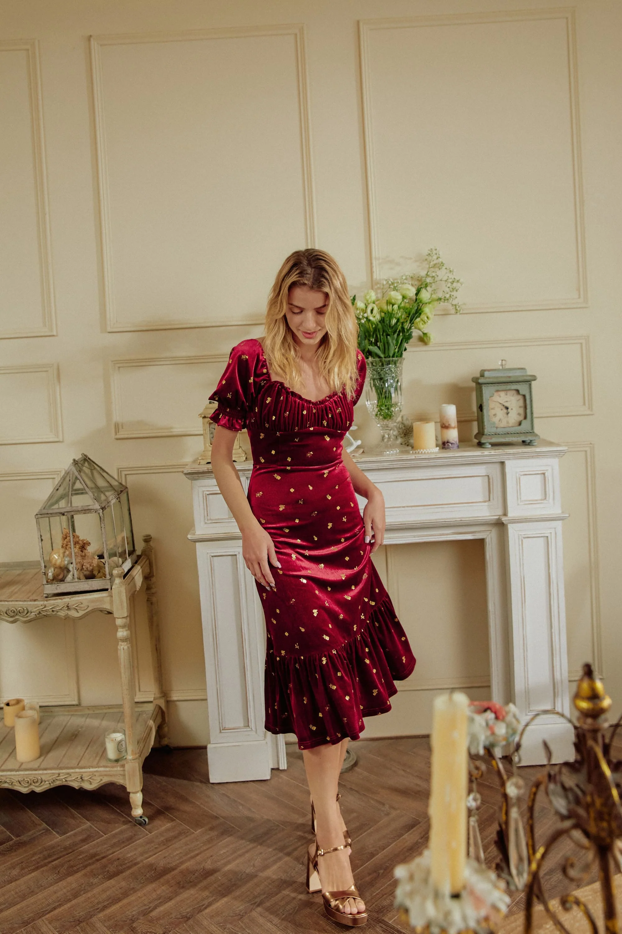 Reeva Gold Print Velvet dress Midi Dress