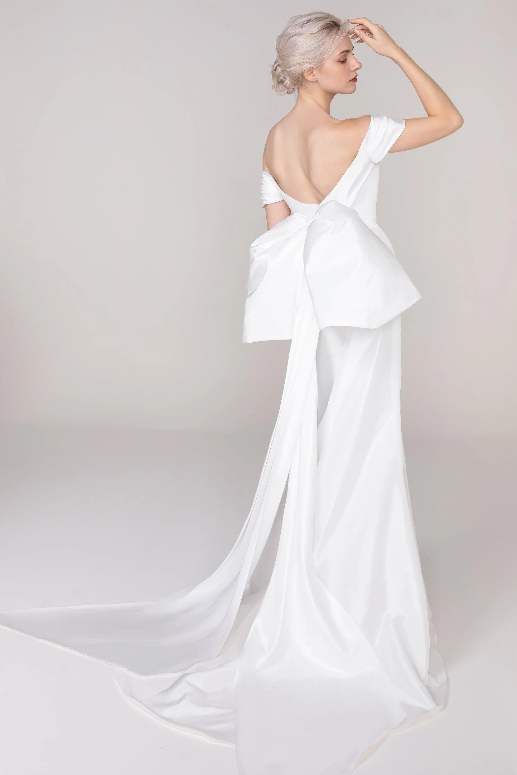 Trumpet Sweep-Brush Train Taffeta Wedding Dress CW2432