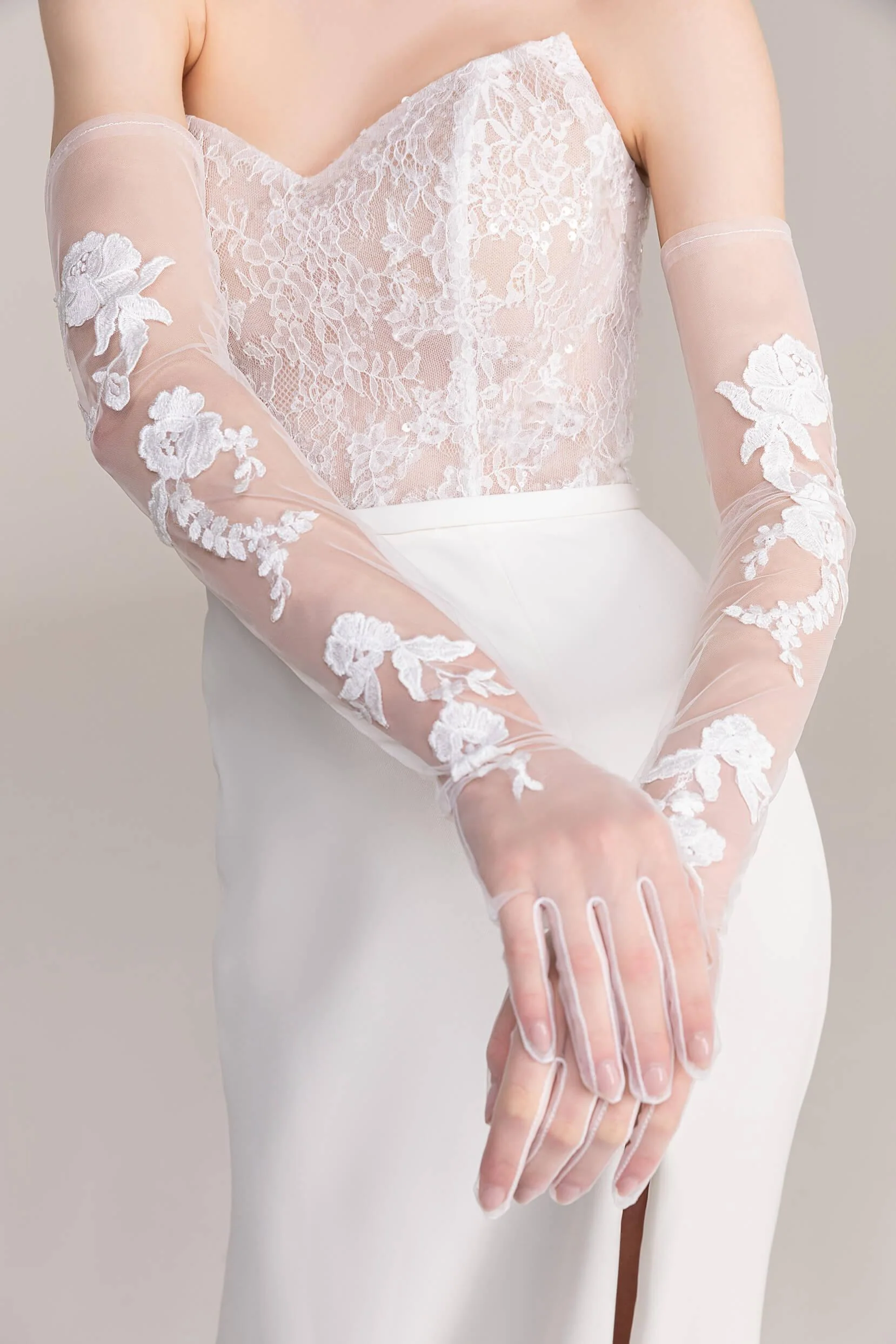 Fingertips Opera Tulle Wedding Gloves Appliques CD0064