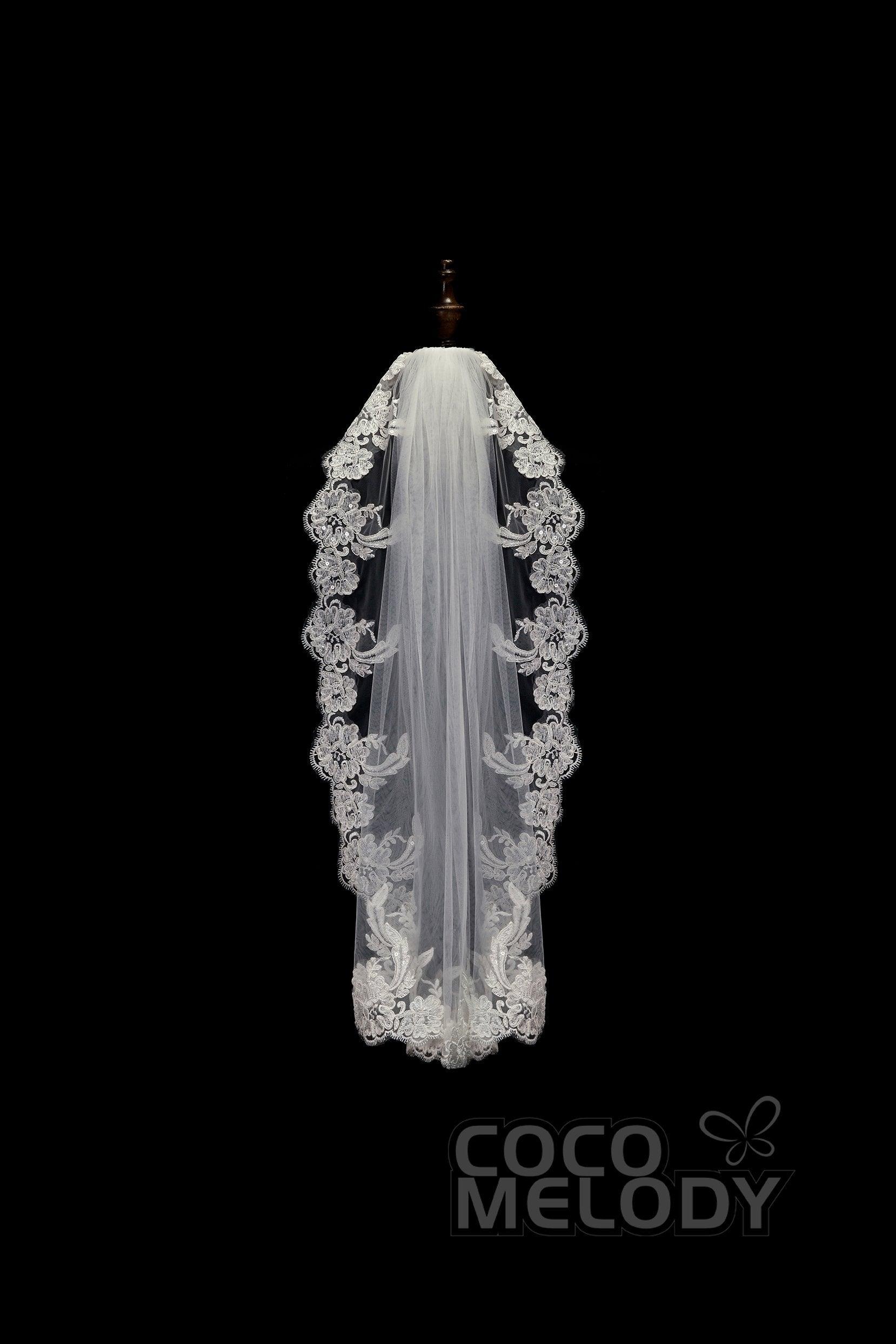 One-tier Lace Edge Tulle Hip Veils with Appliques AV180004