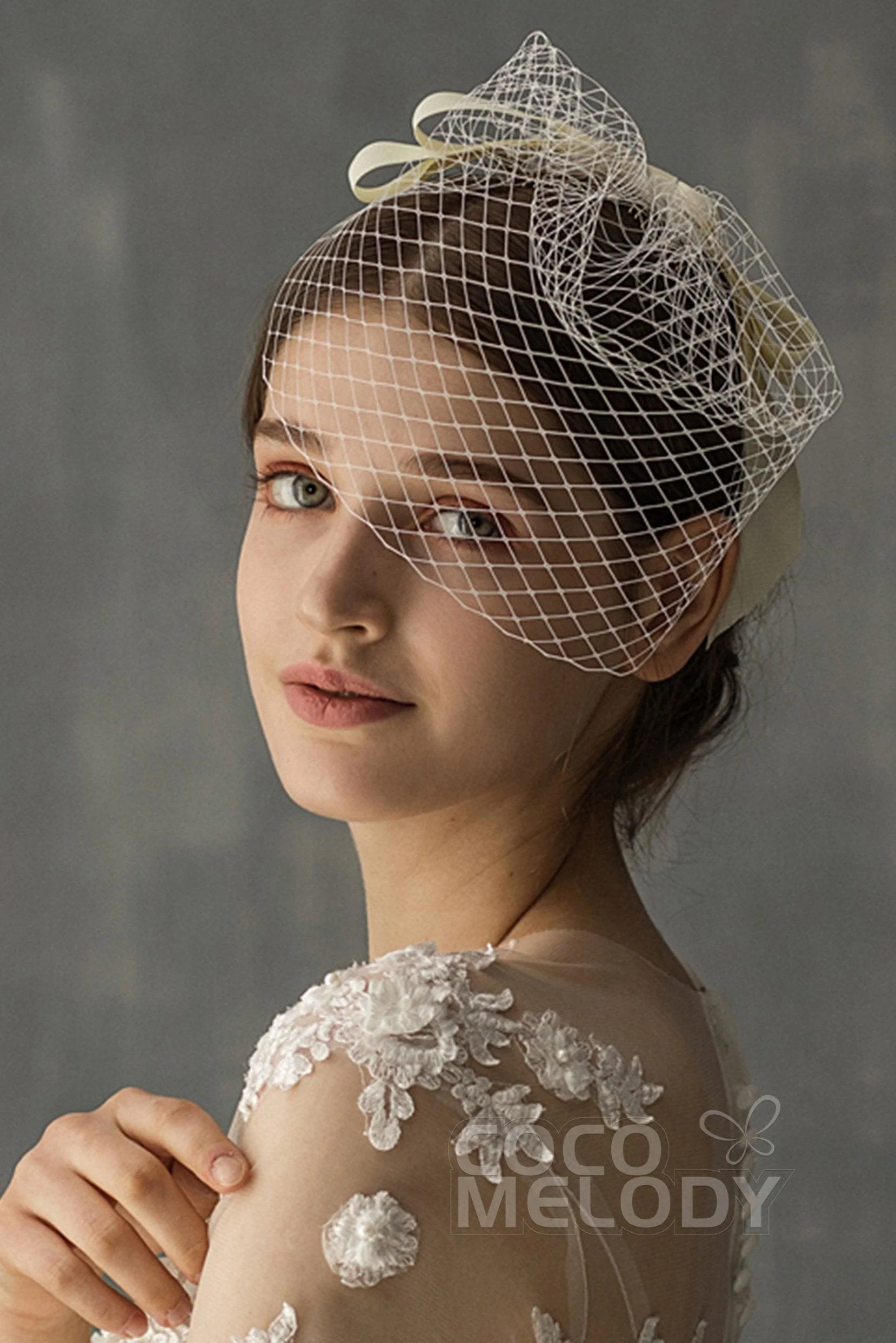 Cute One-tier Cut Edge Tulle Blusher Veils with Bow CV0196
