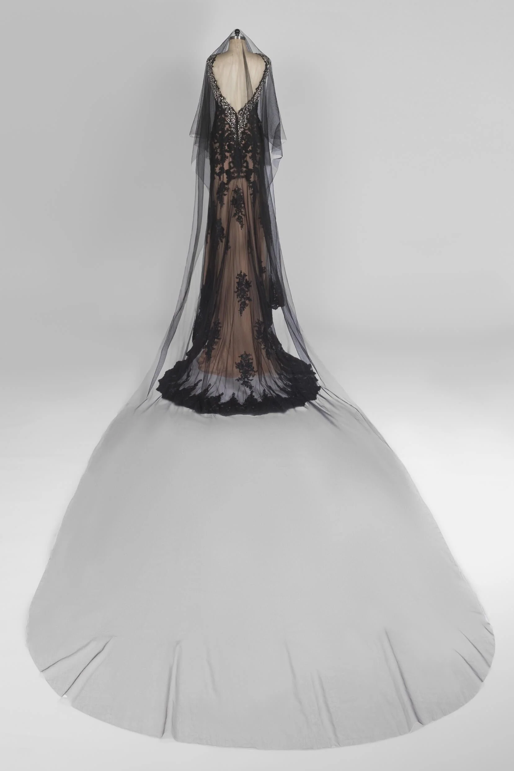 One-tier Cut Edge Tulle Chapel Veils with CV0279