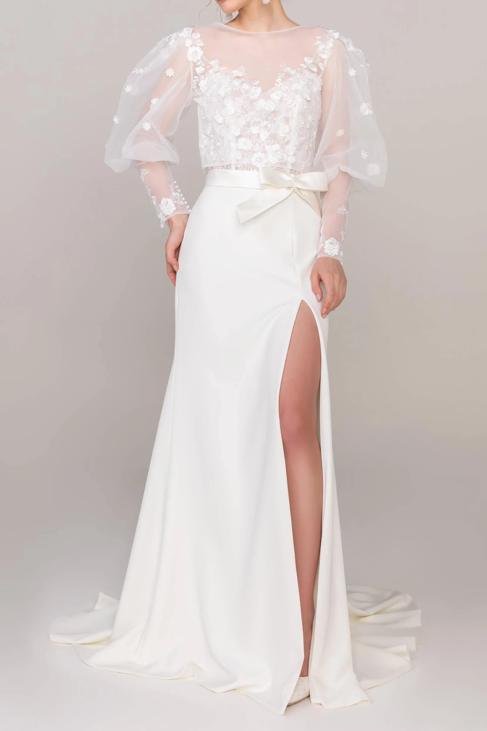Charming Tulle Wedding Wrap with Appliques CZ0254